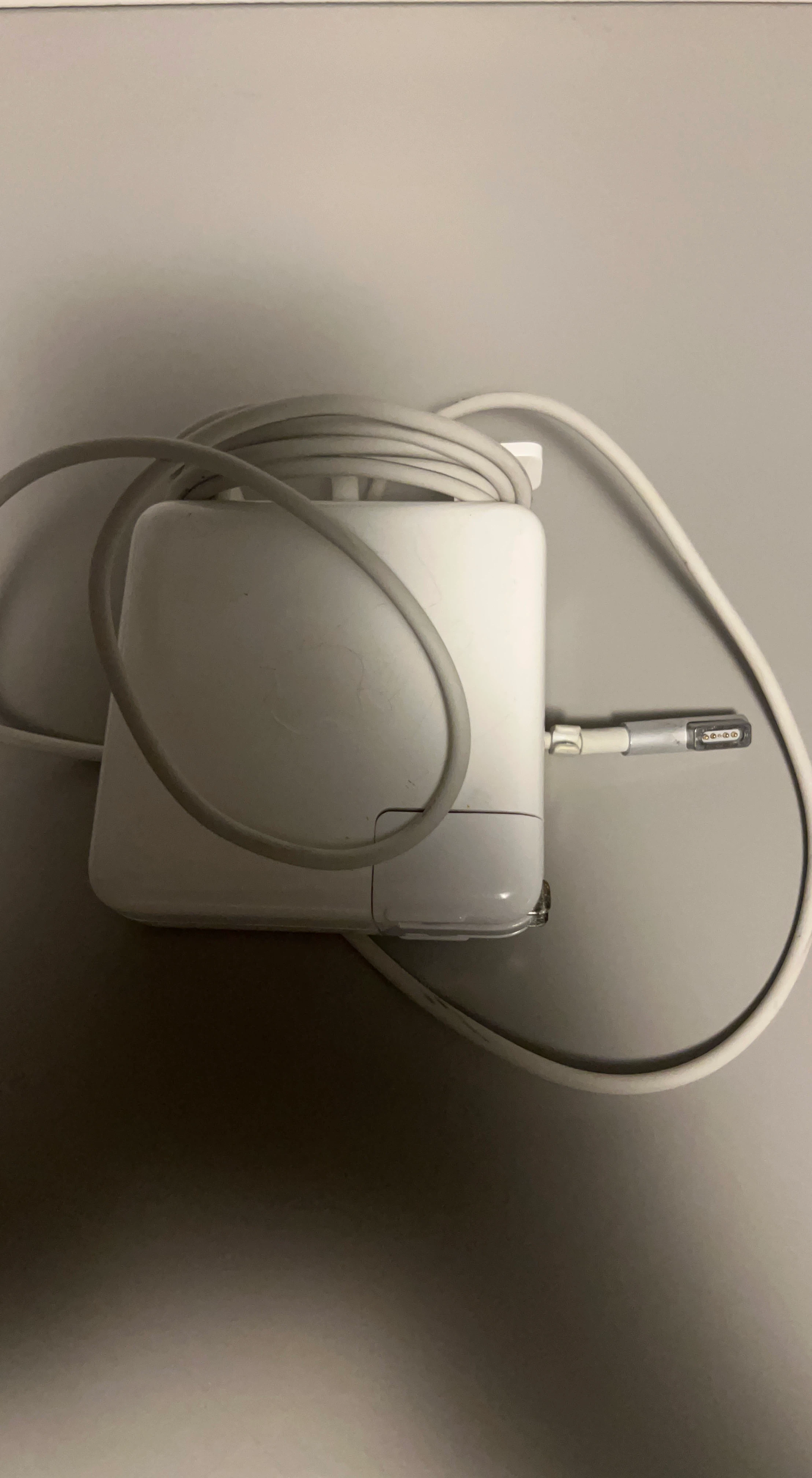 Apple MacBook MagSafe Power Adapter Charger