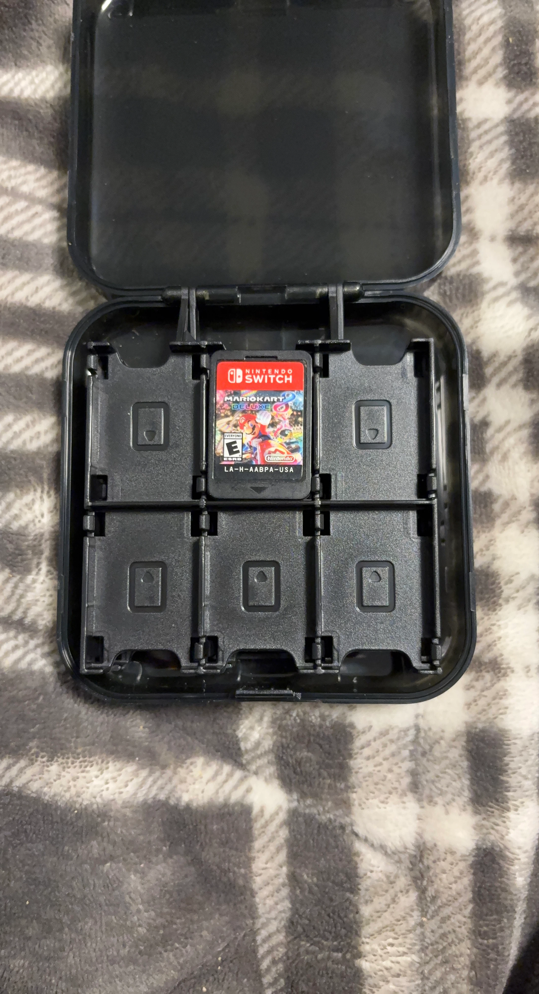 Nintendo Switch Game Cartridge Case with Mario Kart 8 Deluxe