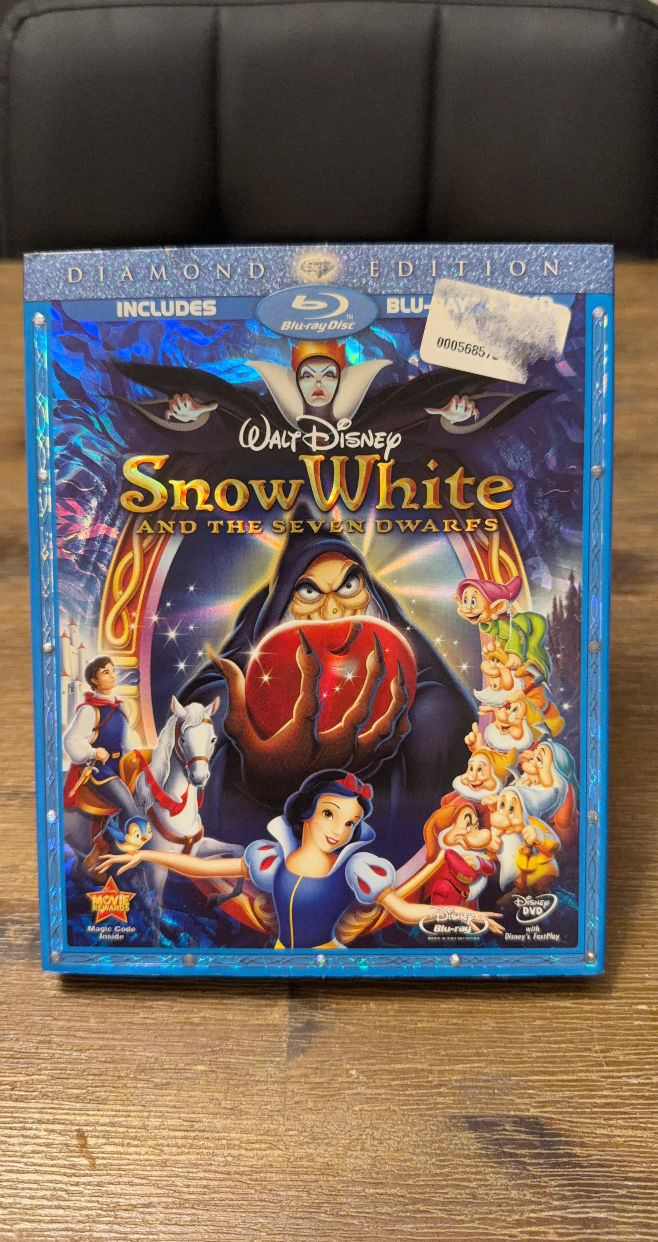 Disney Snow White and the Seven Dwarfs Diamond Edition