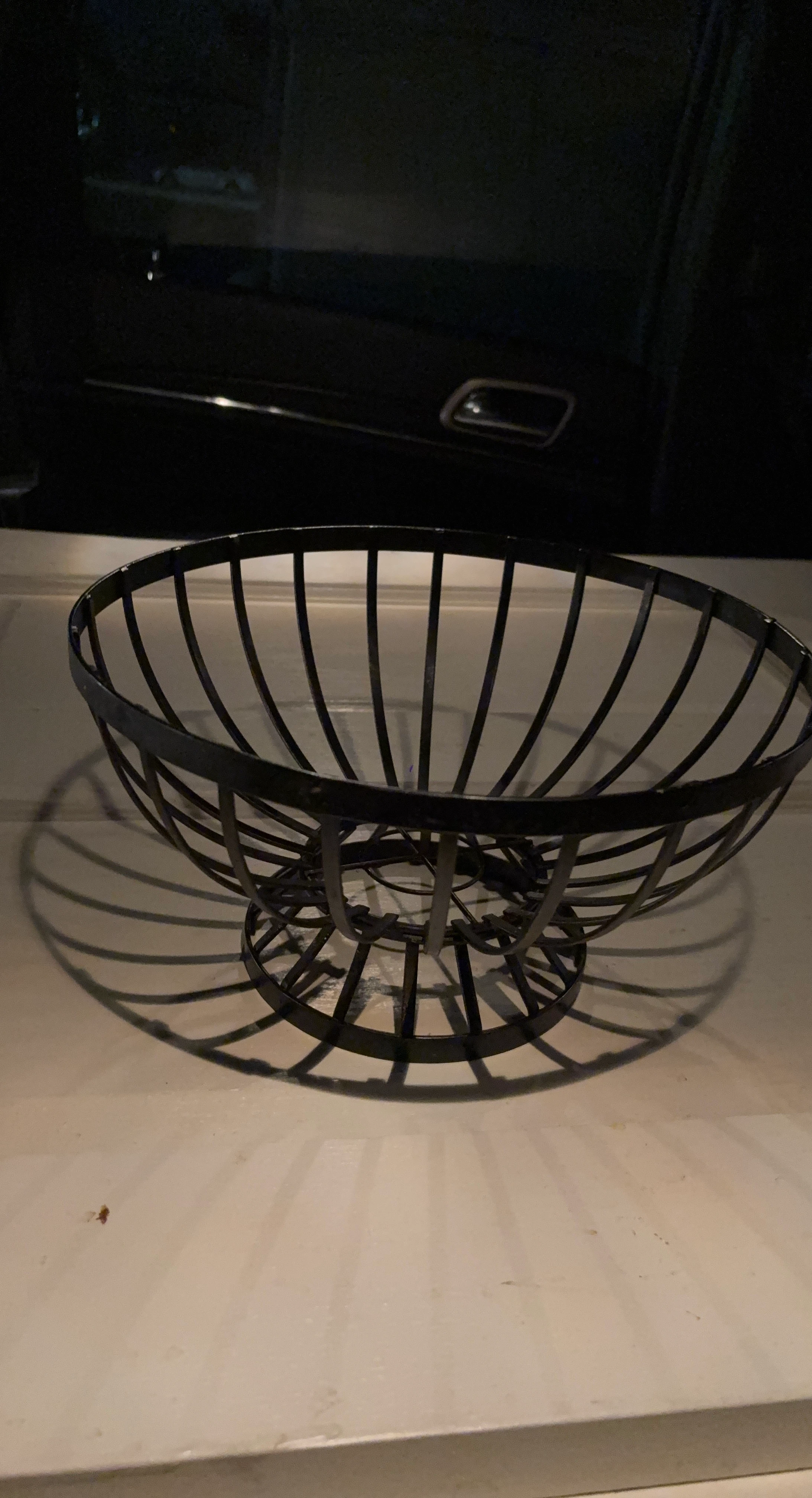 Black Metal Wire Fruit Basket