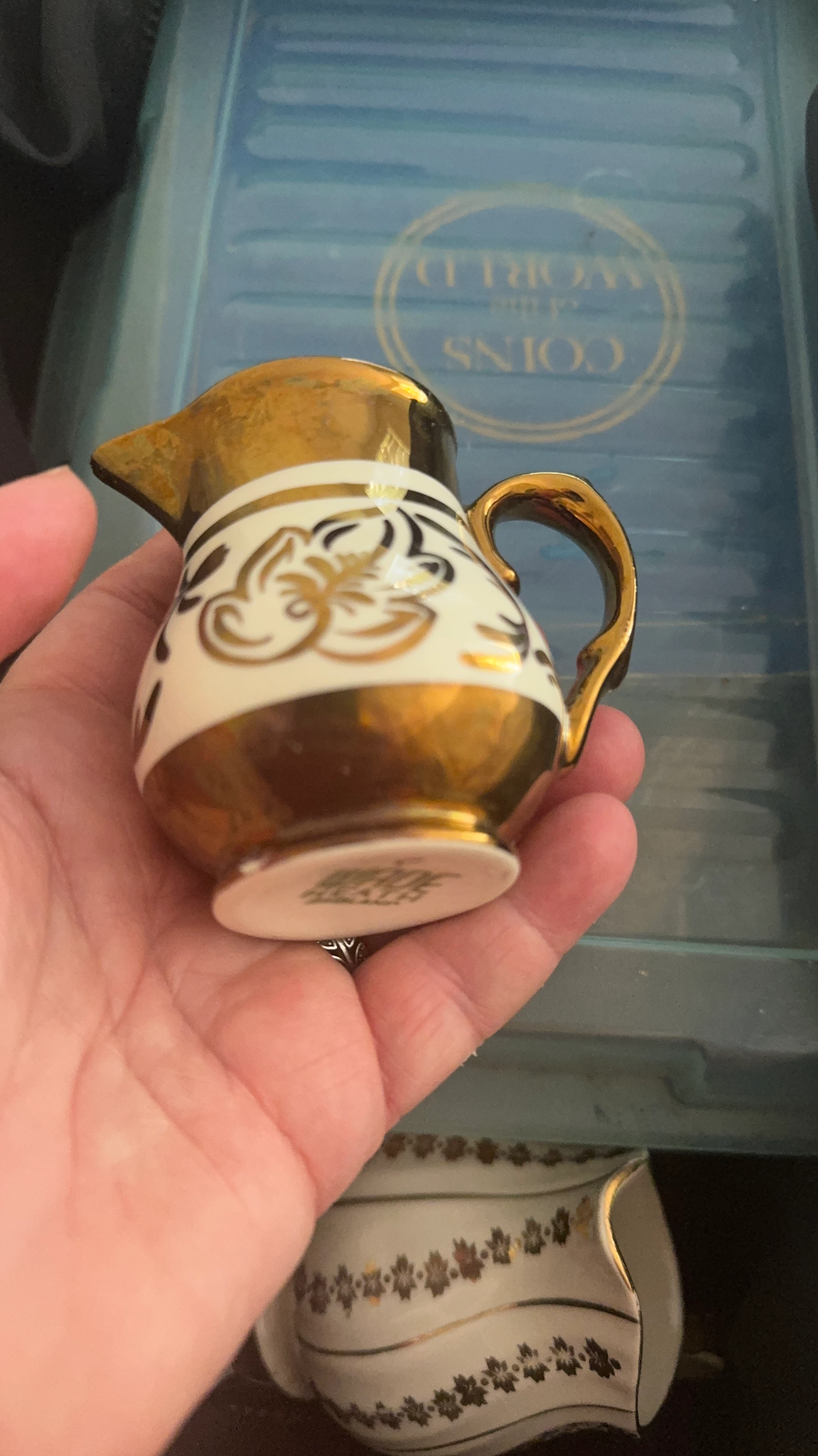 Wade Heath England Small Pitcher