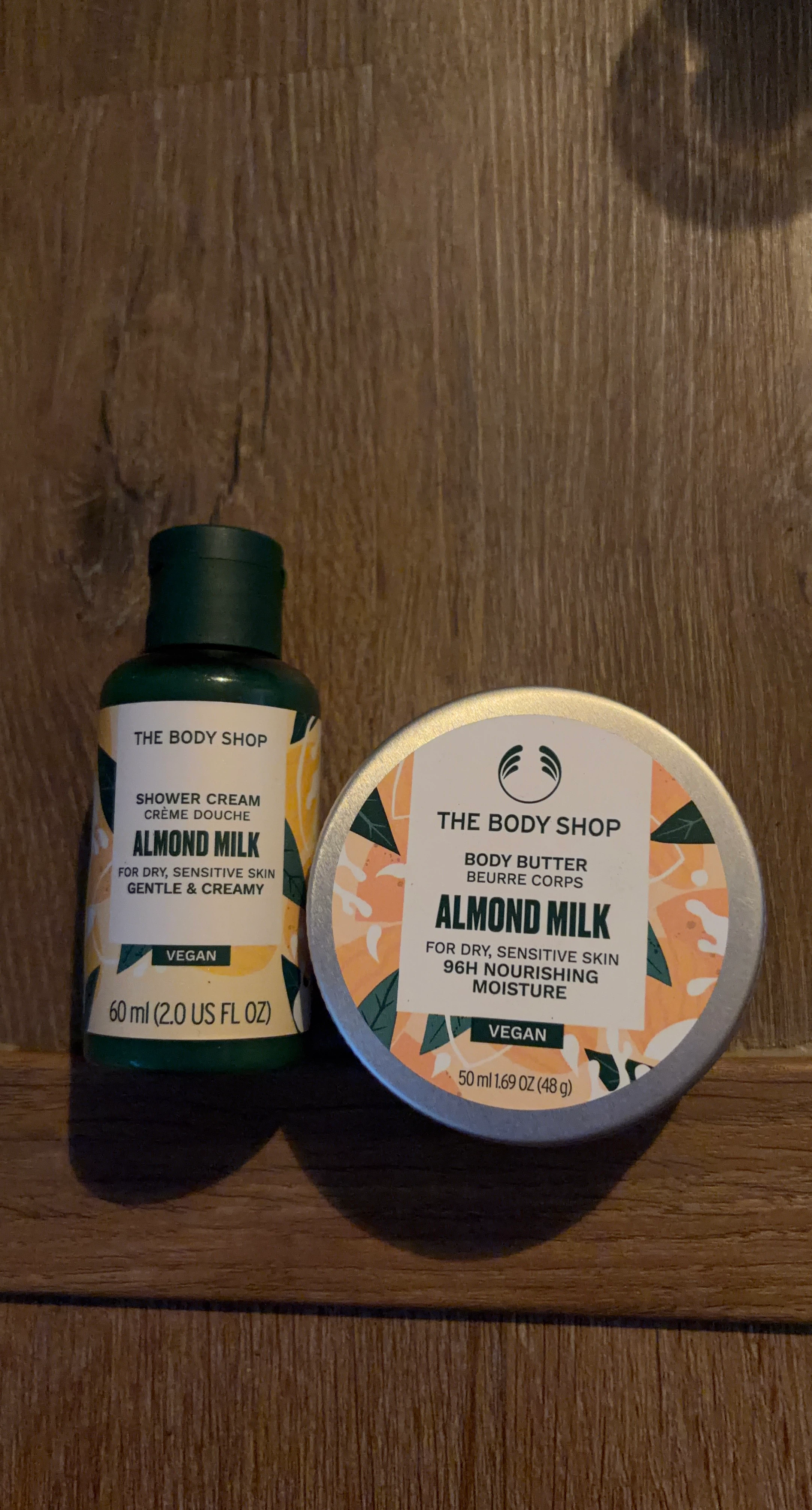 The Body Shop Almond Milk Soothe & Smooth Gift Set