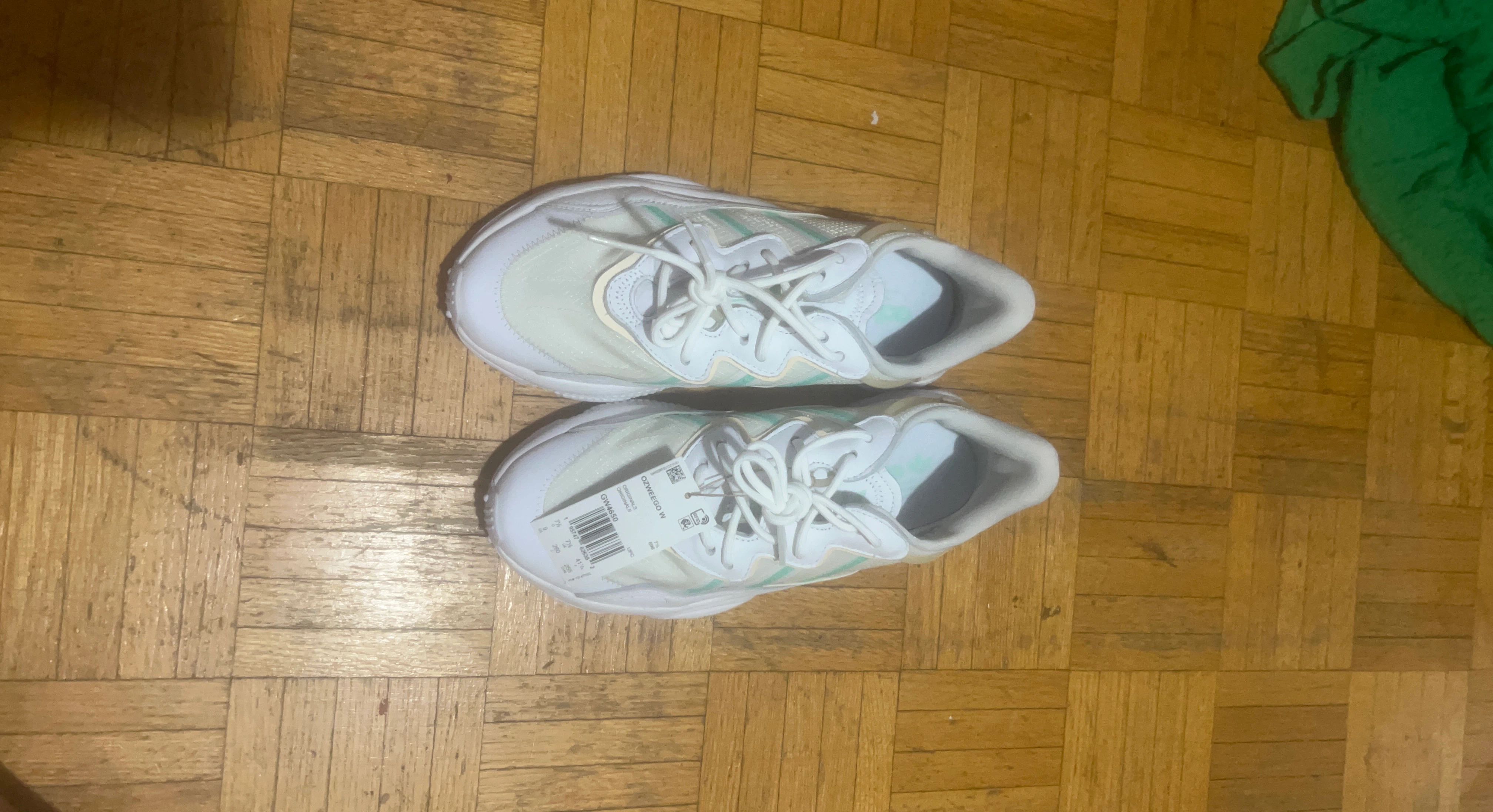 Adidas Ozweego Sneakers - White/Green