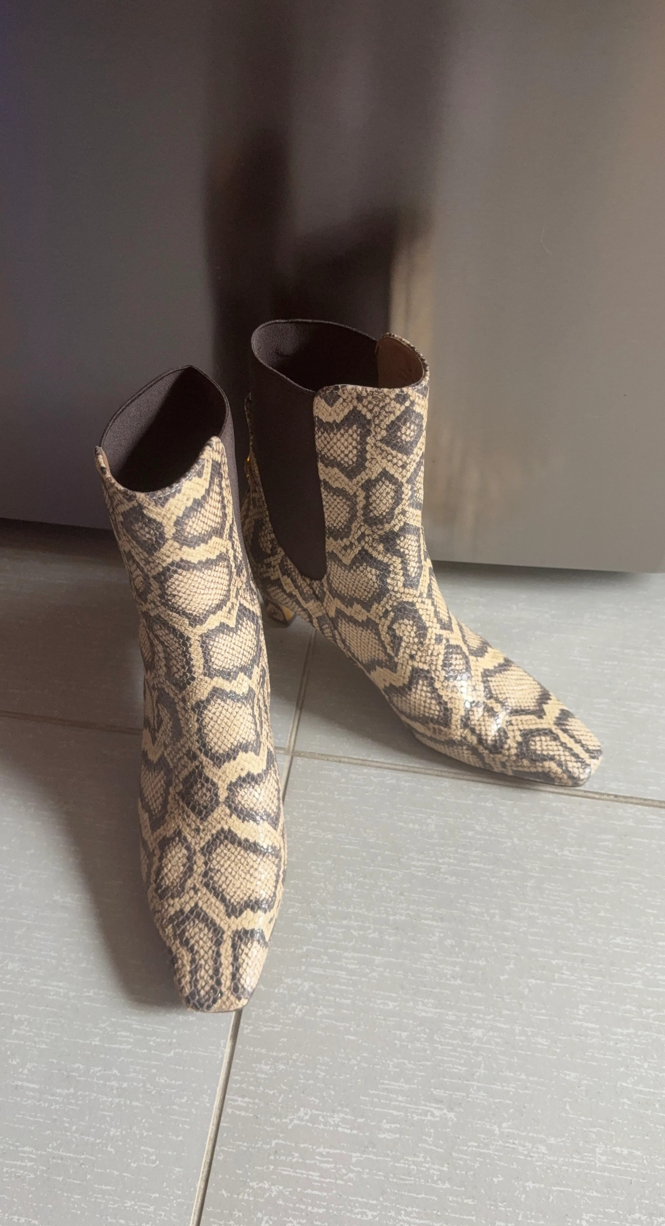 Women's Snakeskin Pattern Ankle Boots