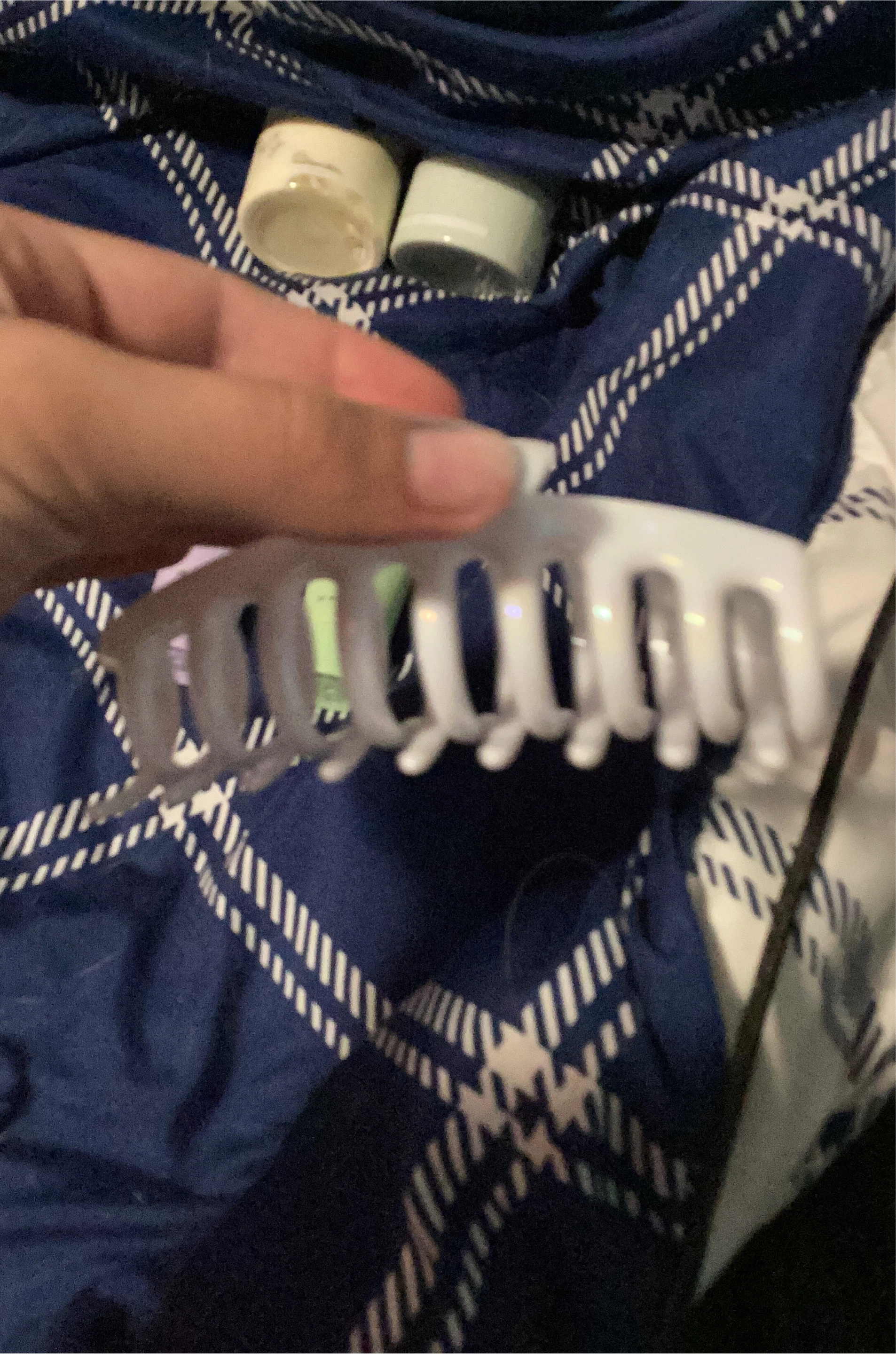 White Claw Hair Claw Clip