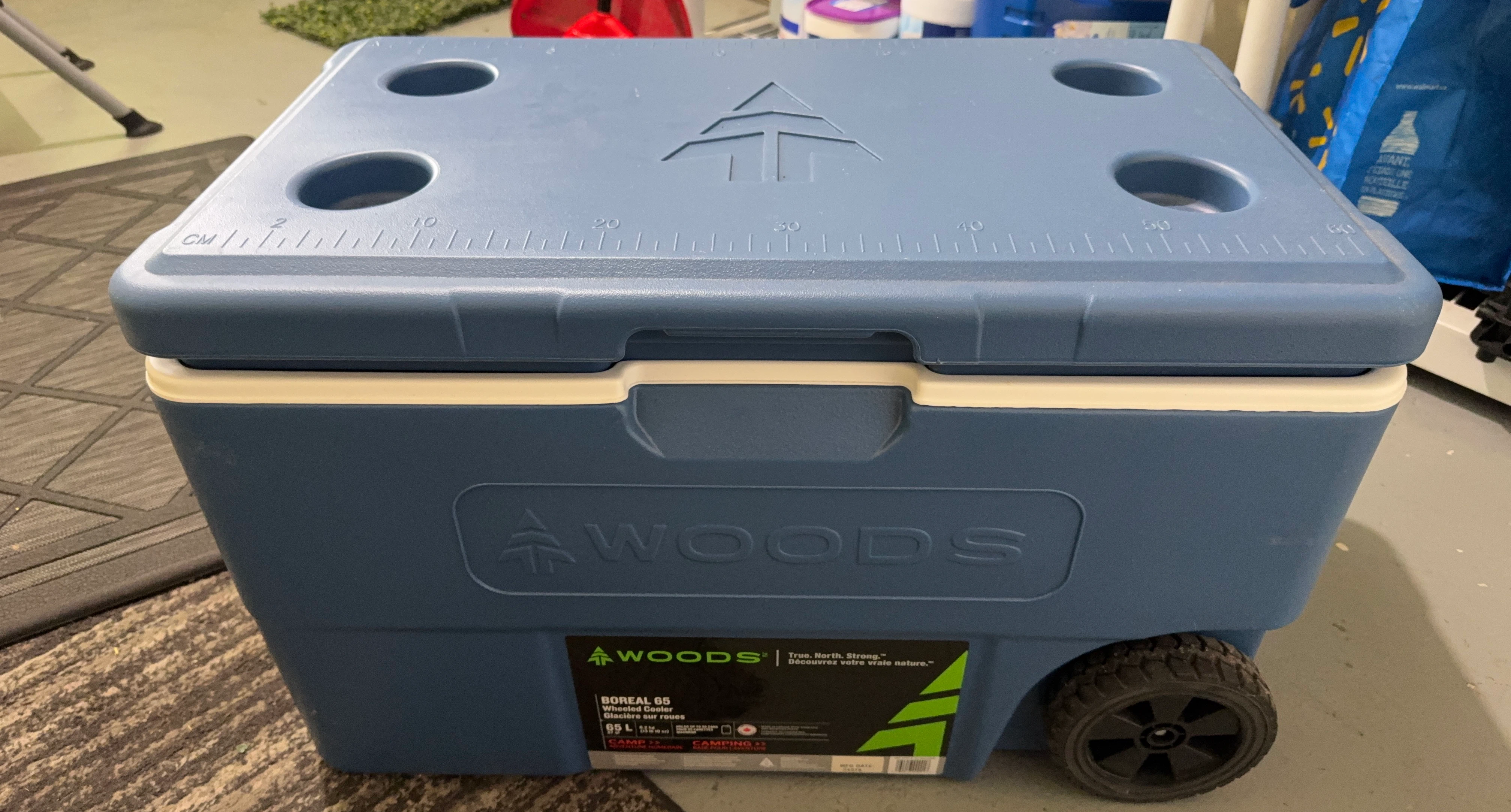 65 Wheeled Cooler Woods Boreal