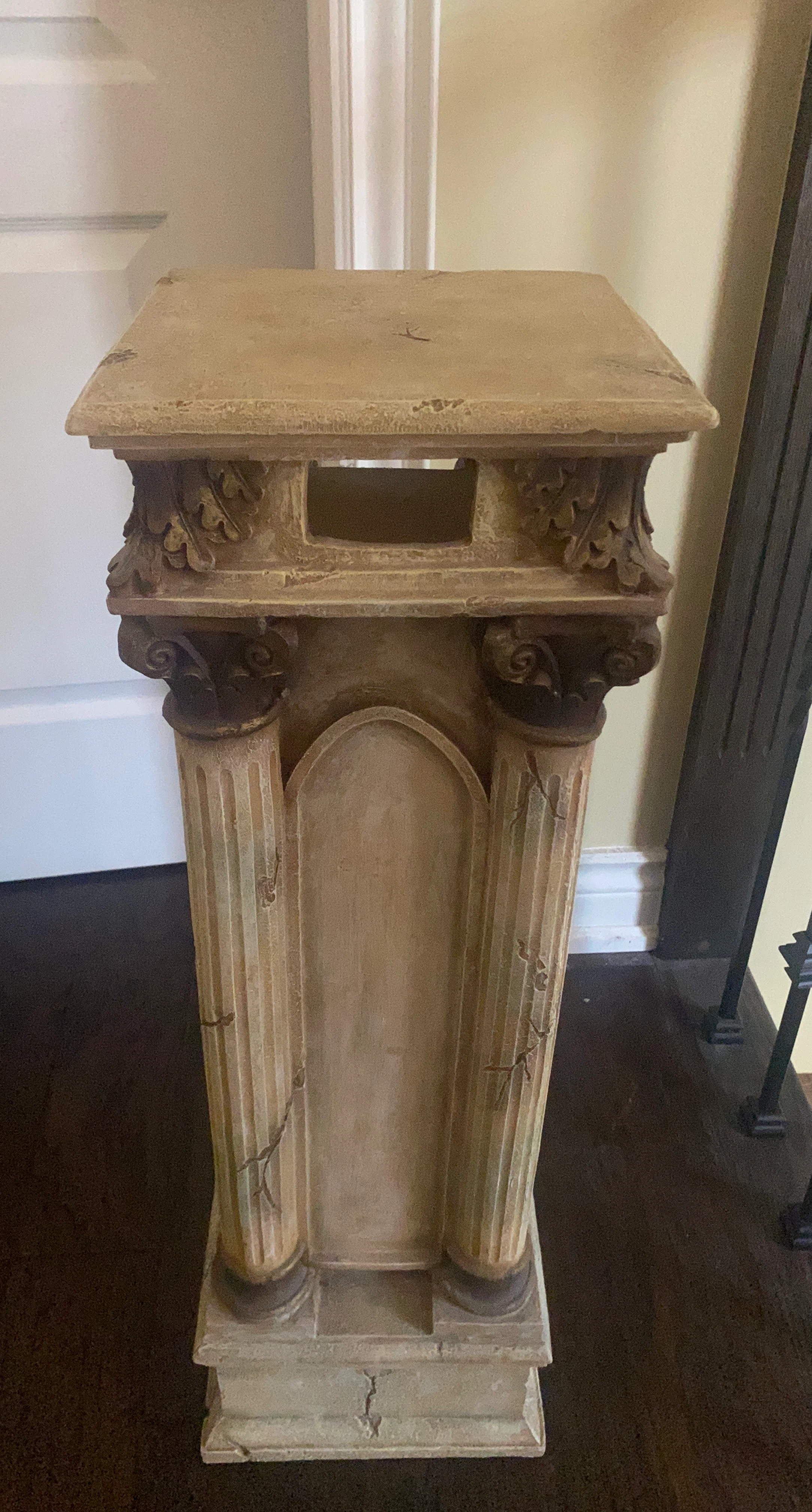 Decorative Pedestal Stand