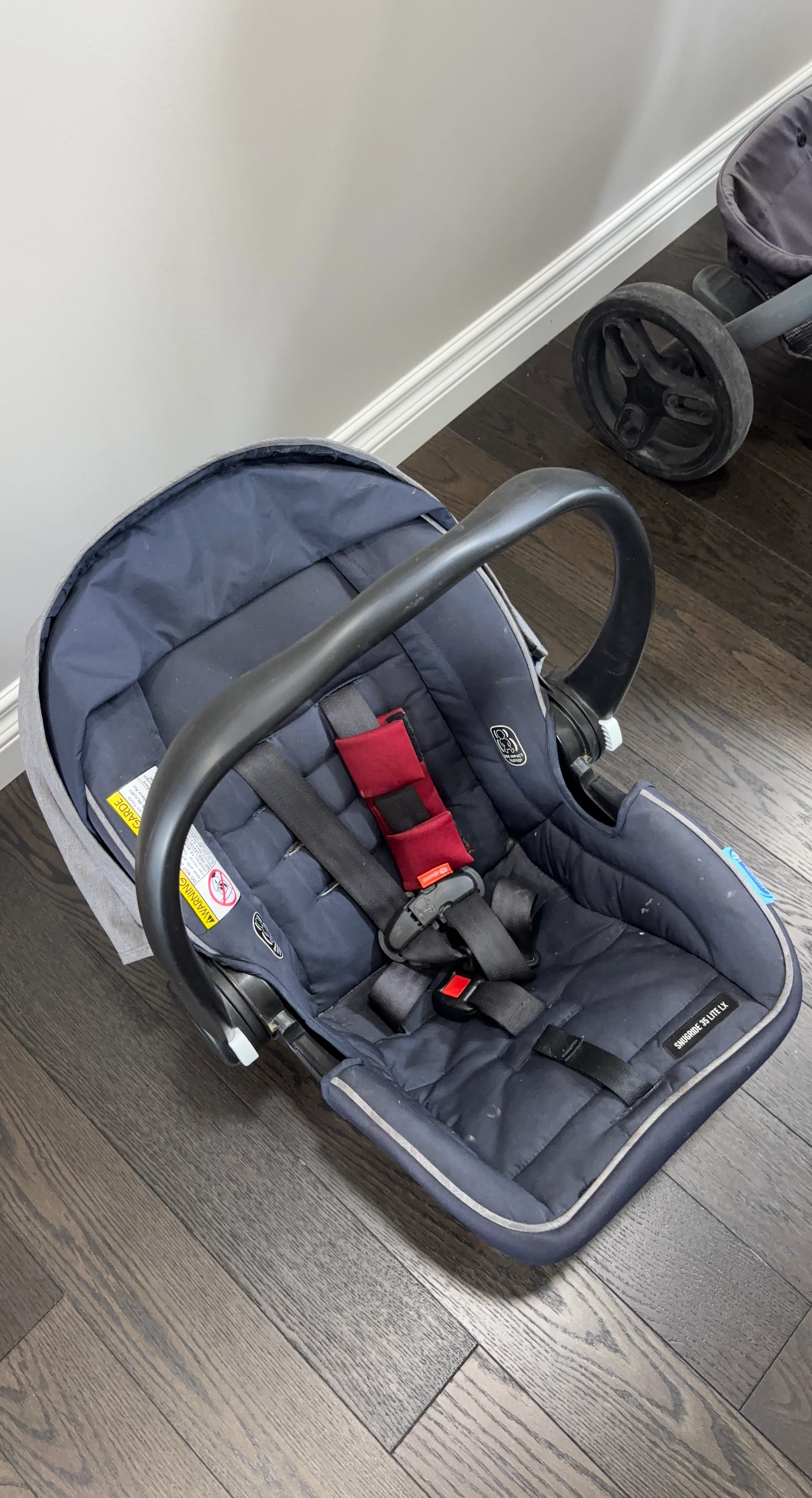 Graco SnugRide 35 Lite LX Infant Car Seat