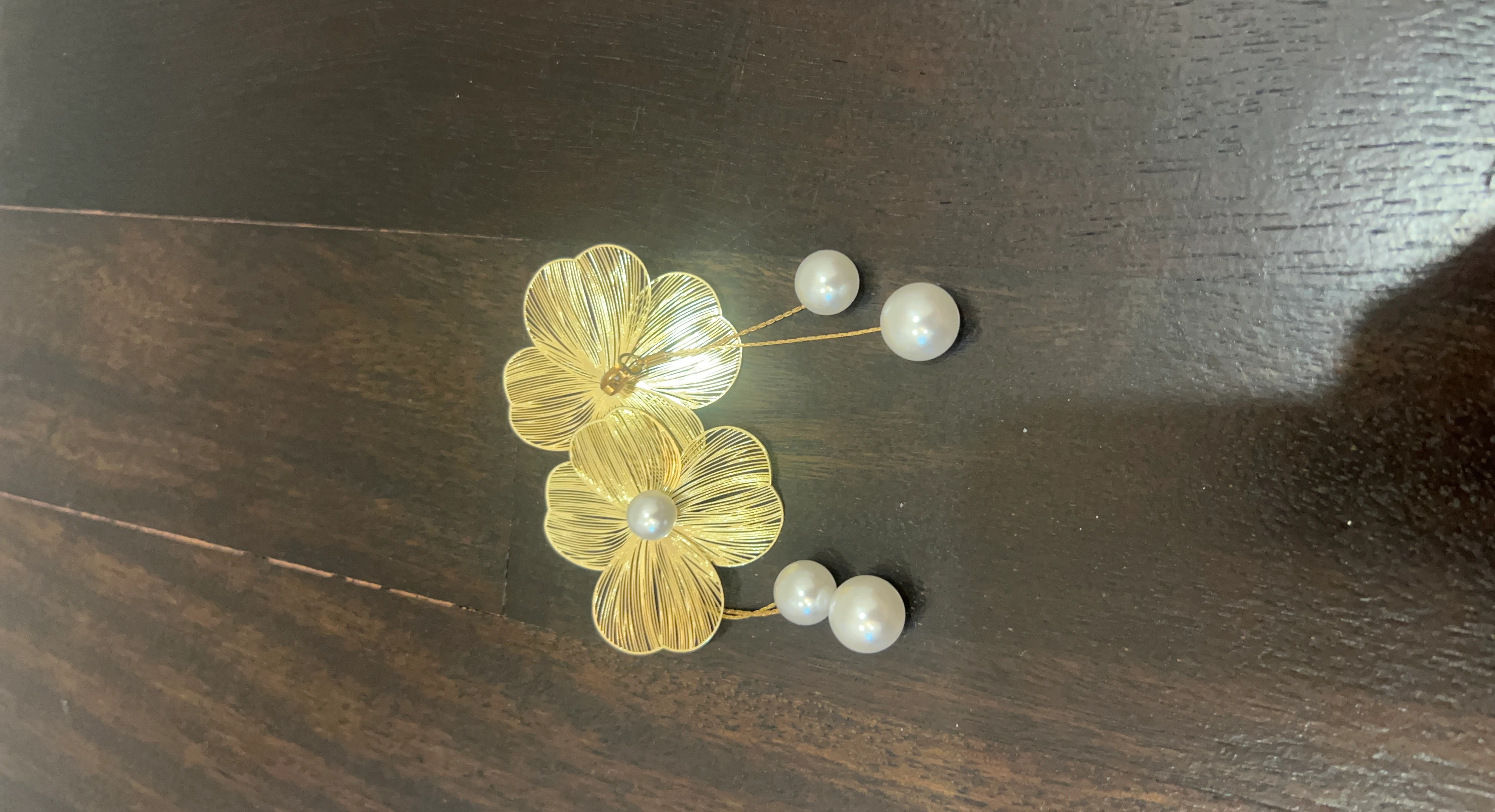 Gold Flower earrings