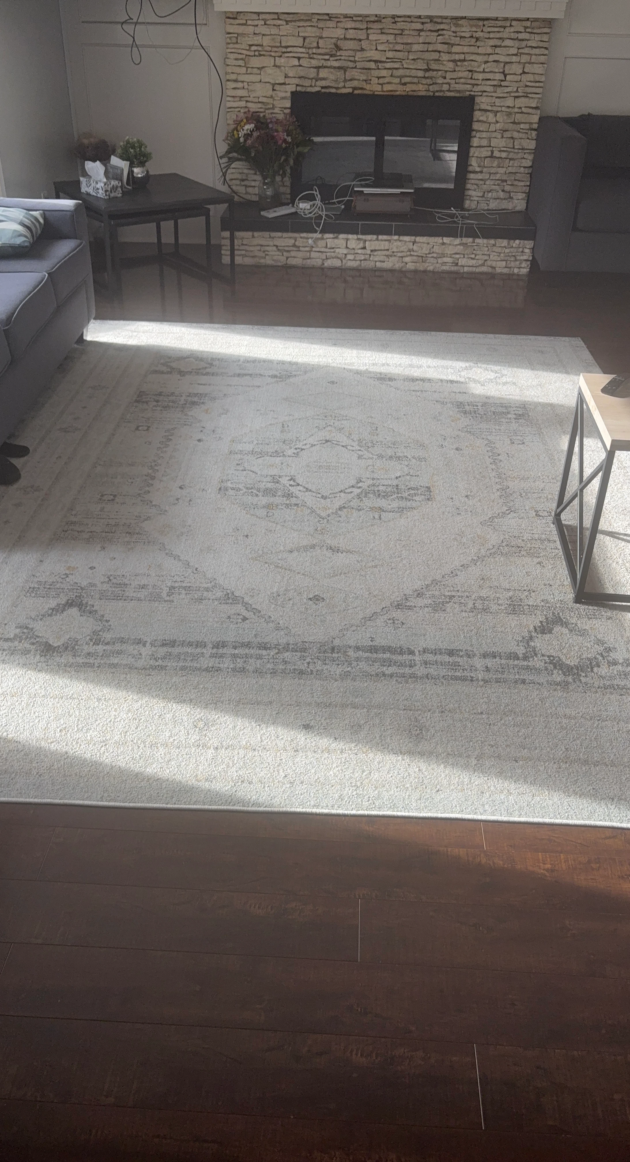 Area Rug with Geometric Pattern