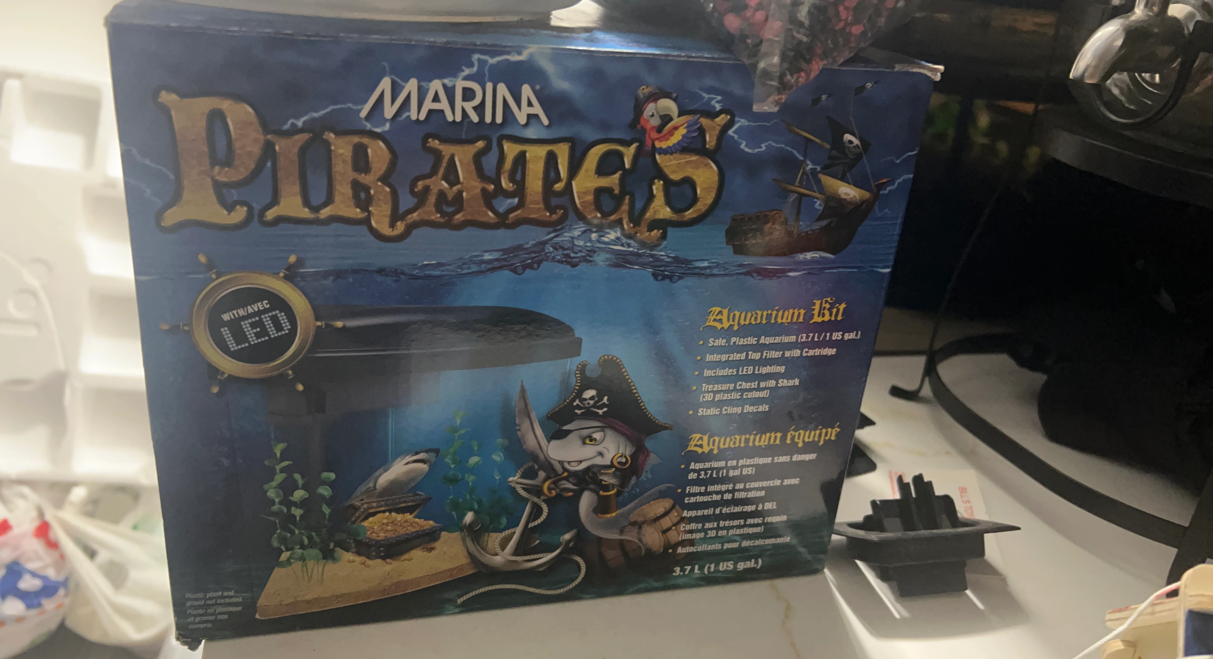 Marina Pirates Aquarium Kit 3.7L