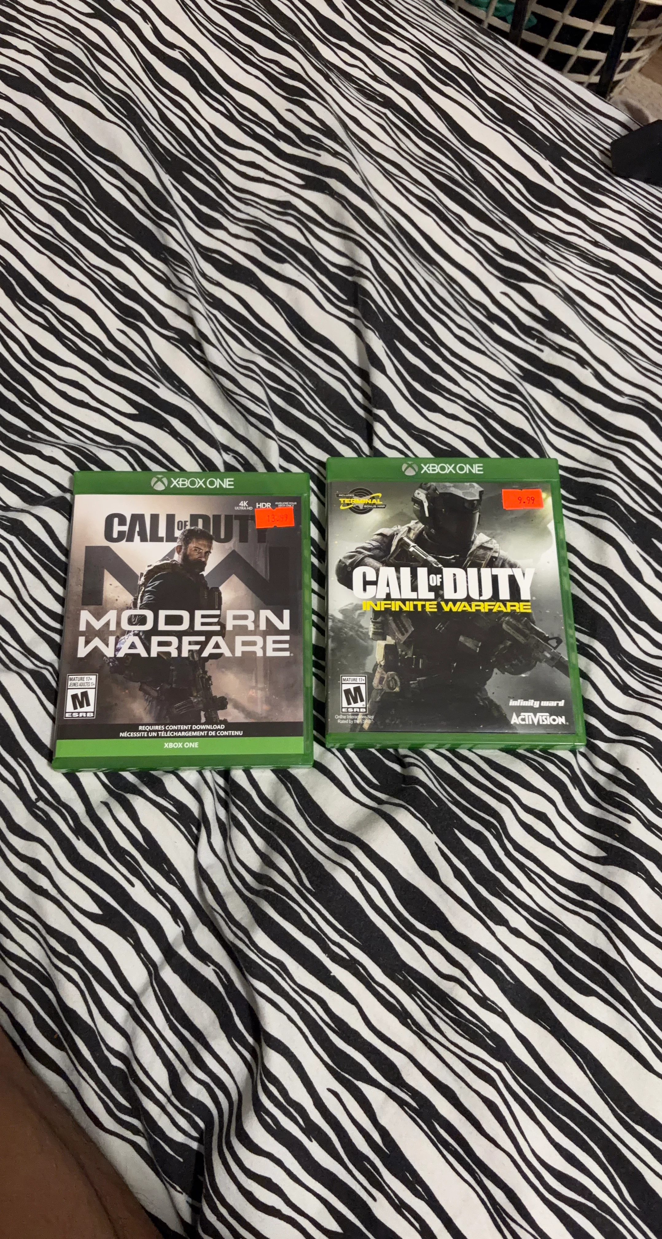 Call of Duty Modern Warfare & Infinite Warfare Xbox One Games