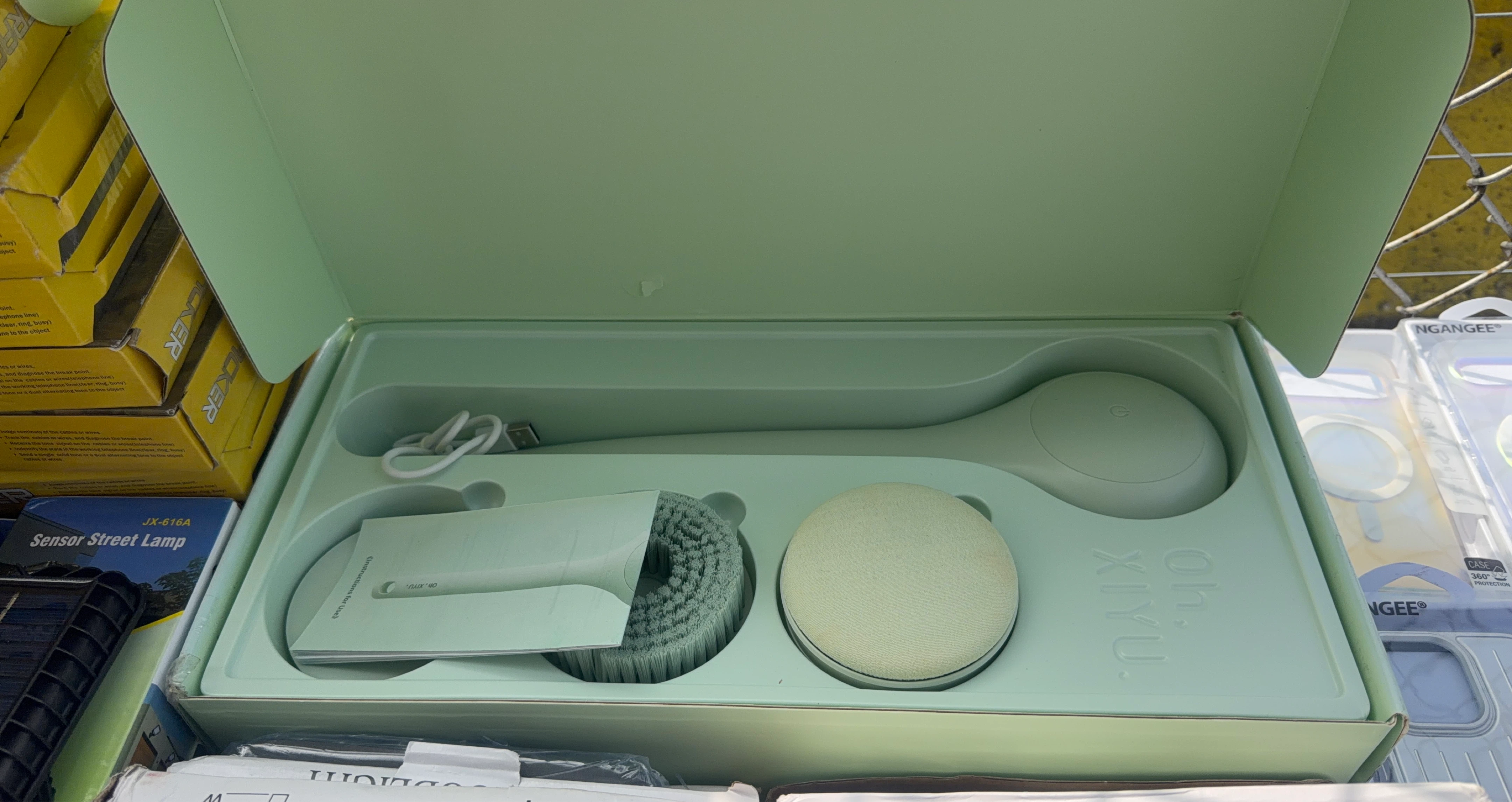 Oh! XIYU Electric Face Cleansing Brush Set