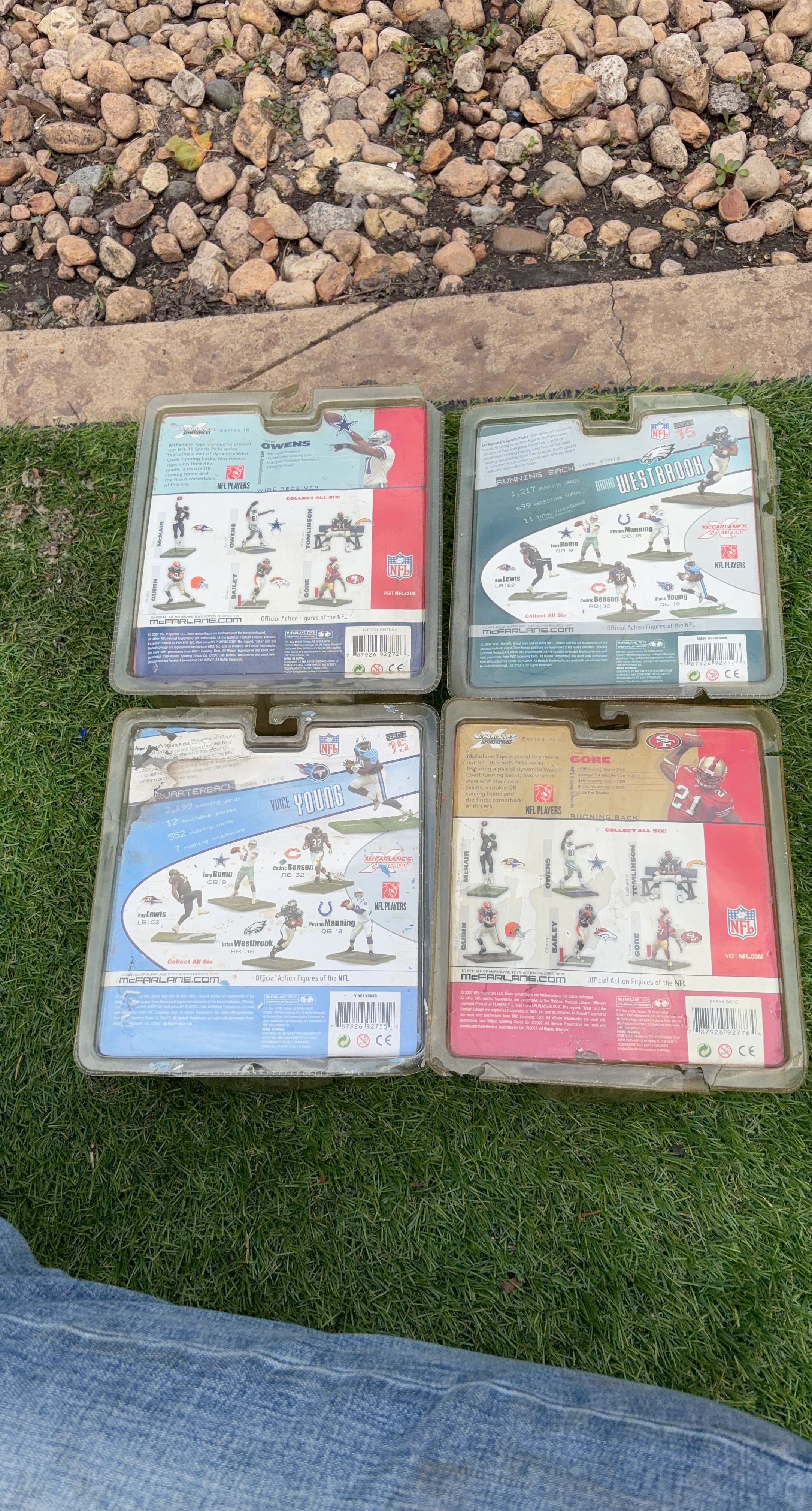NFL COLLECTIBLES FIGURES - photo 2