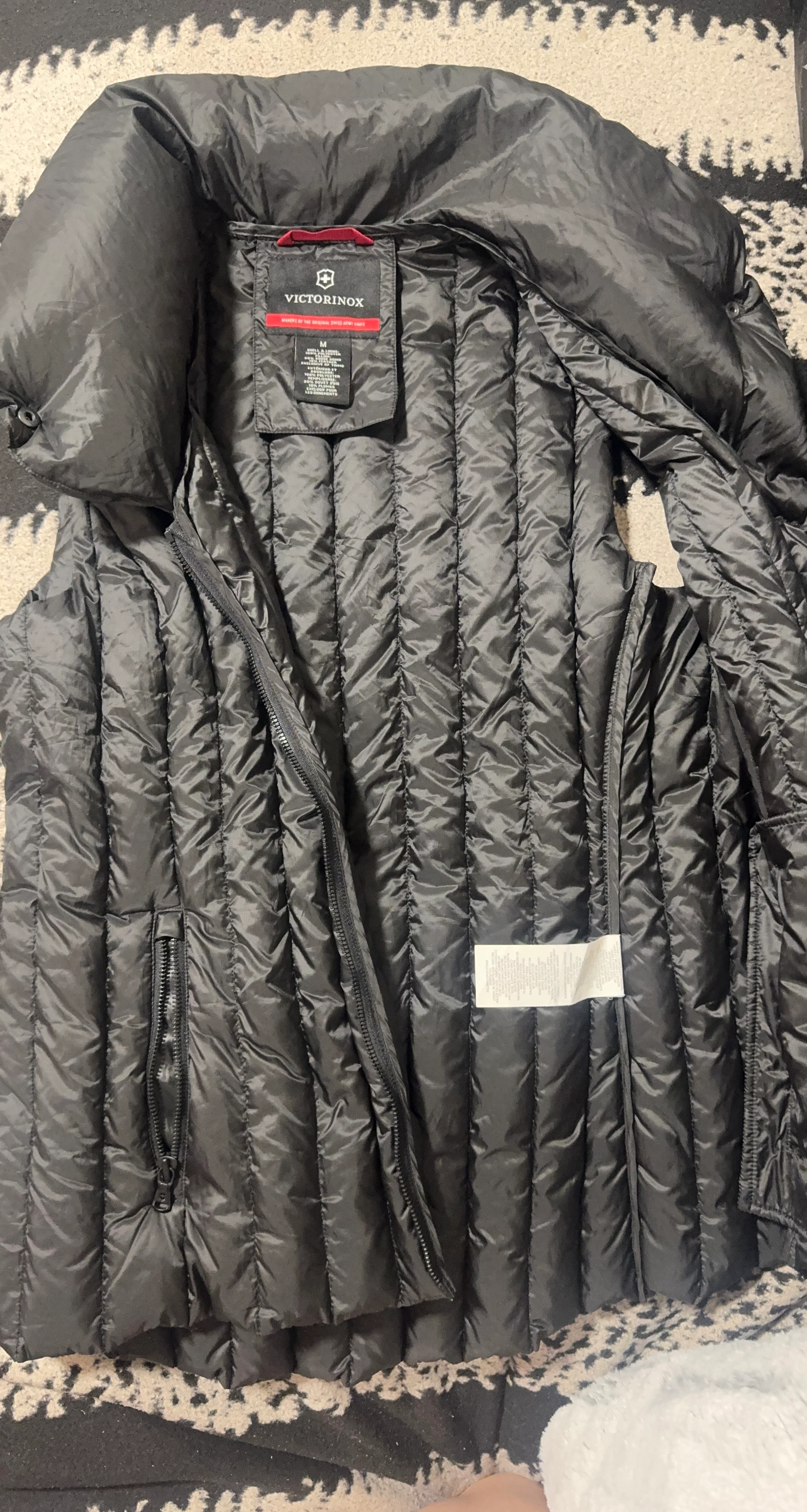 Victorinox Puffer Vest - Black, Size M
