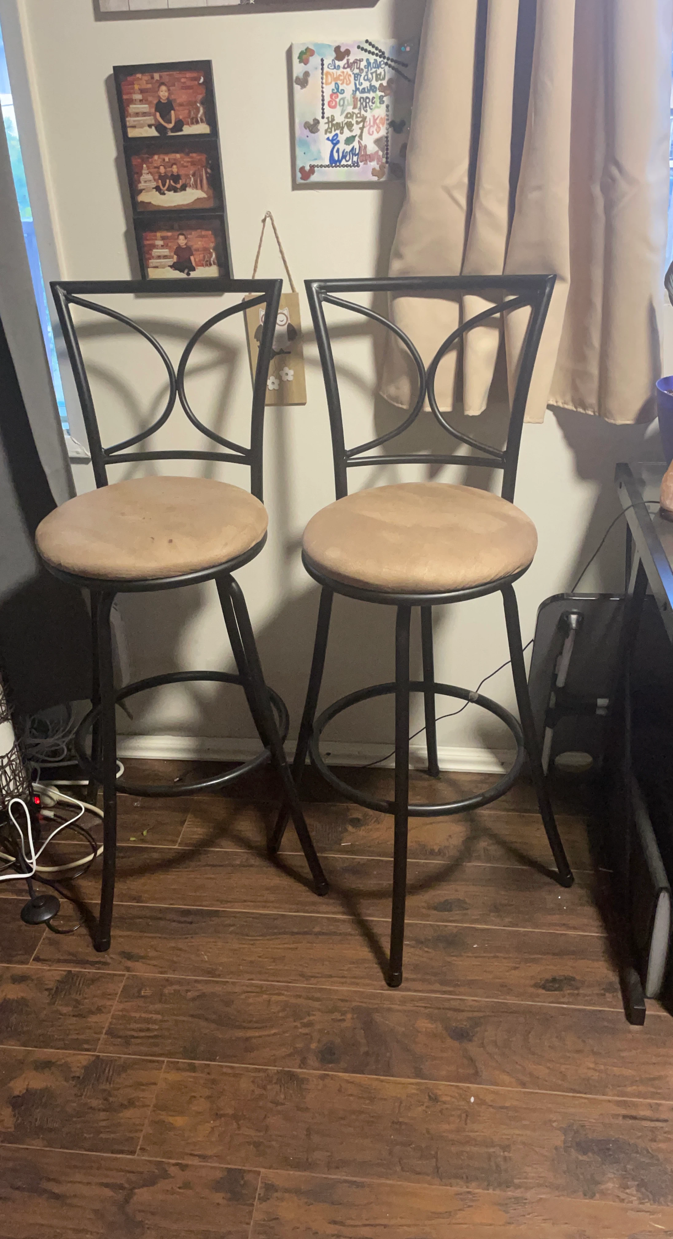 Set of 2 Black Metal Bar Stools