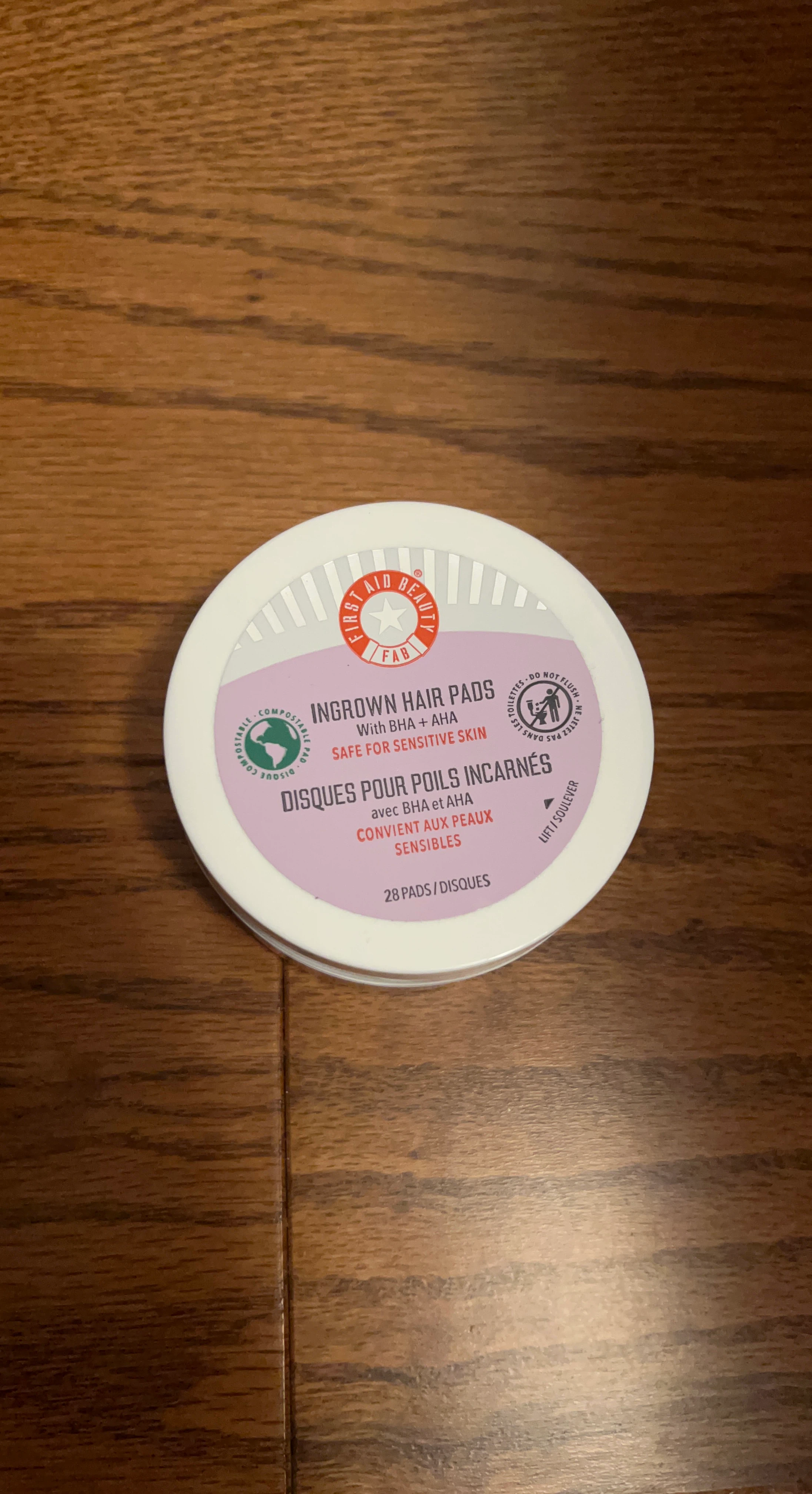 First Aid Beauty Ingrown Hair Pads with BHA + AHA
