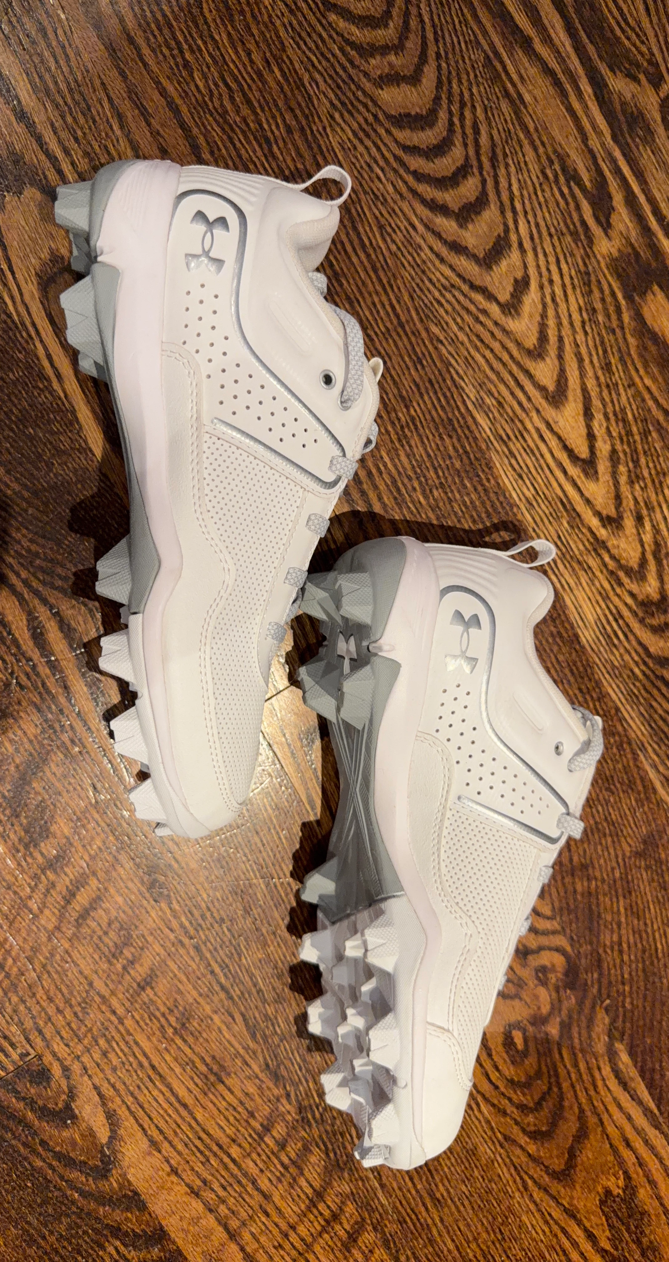 Under Armour White Baseball Cleats