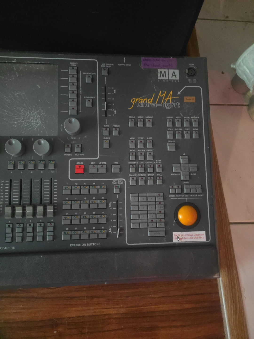 MA Lighting grandMA ultra-light Lighting Console