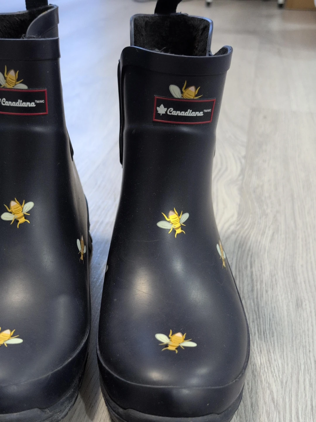 Canadiana Women's Bee Print Rain Boots