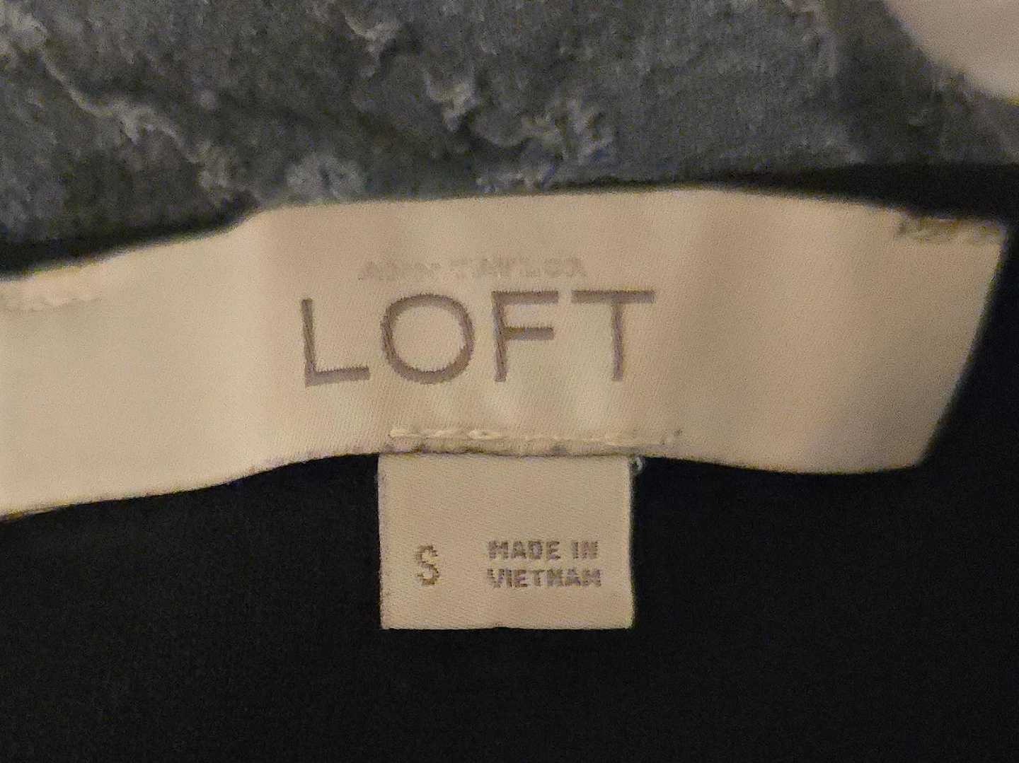 Loft Ann Taylor Sleeveless Patterned Top Size S