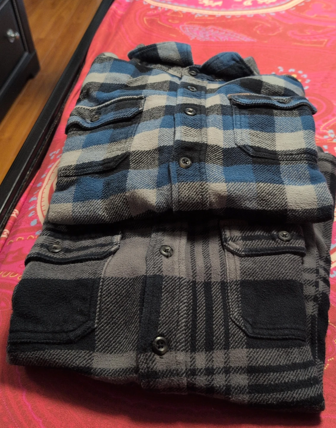 Men's Flannel Shirt $8 each