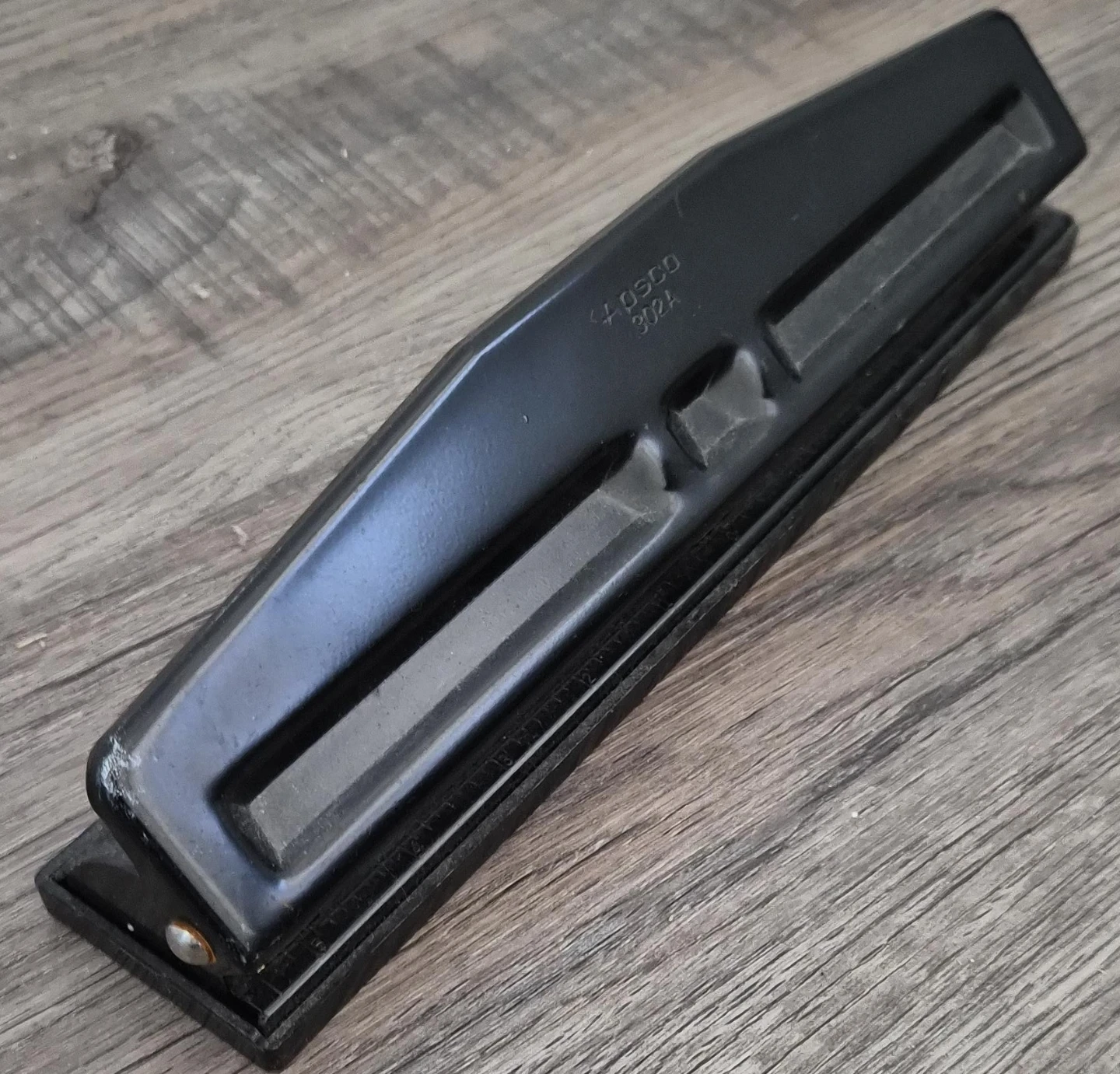 Black 3-Hole Puncher