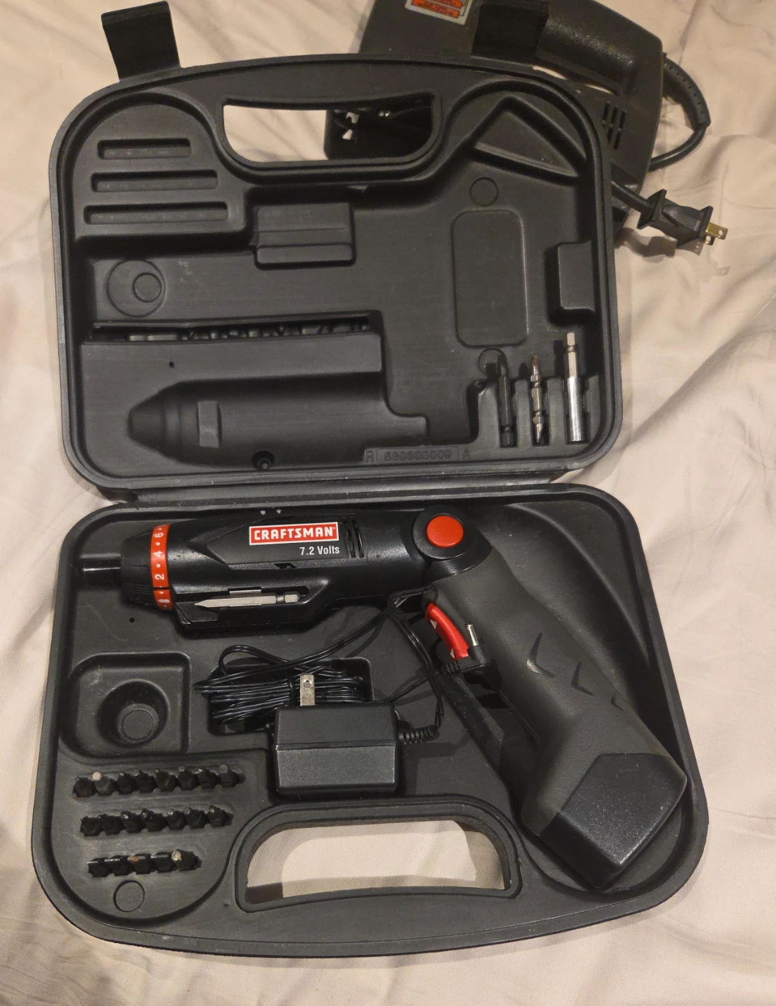 Craftsman 7.2 Volt Cordless Screwdriver Kit with Case