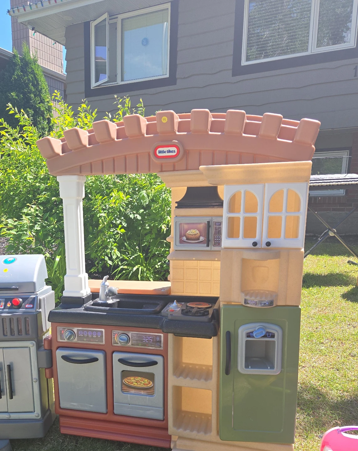 Little Tikes Super Chef Kitchen