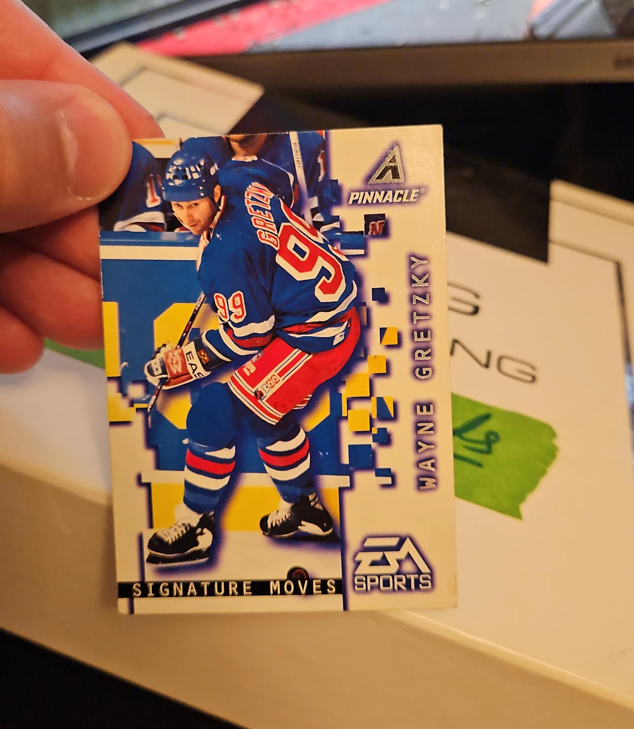 Pinnacle Wayne Gretzky "Signature Moves" EA Sports Hockey Card
