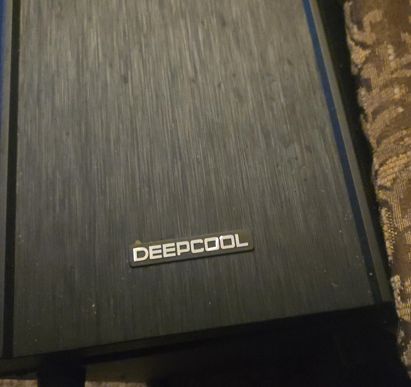 (Just as its seen in the picture)Deepcool Computer Case.