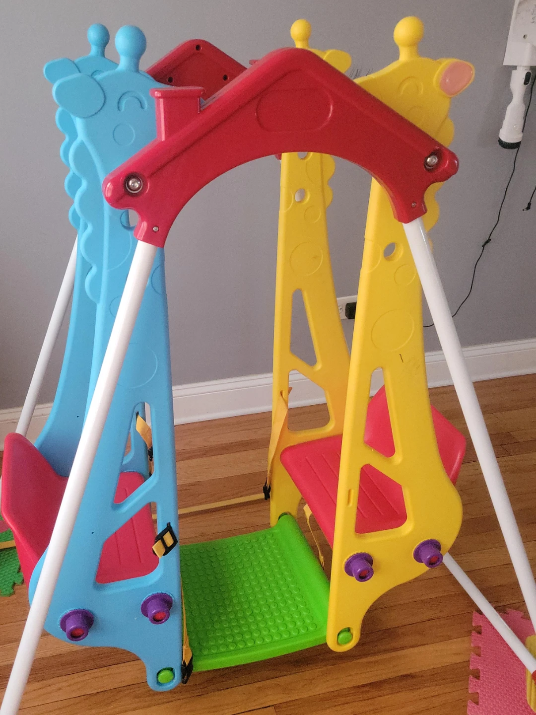 Kids Giraffe Swing Set