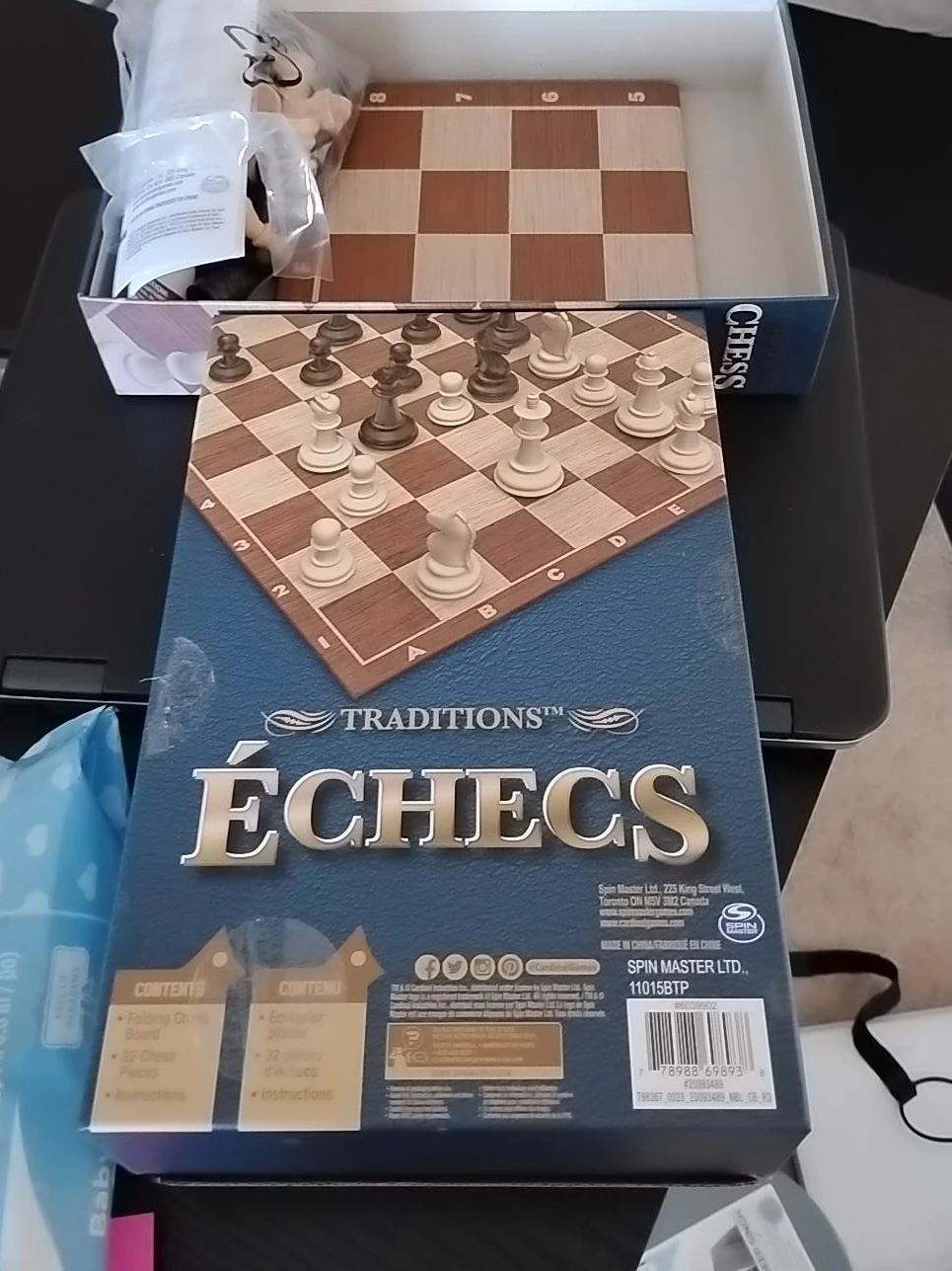 Spin Master Traditions Chess Set