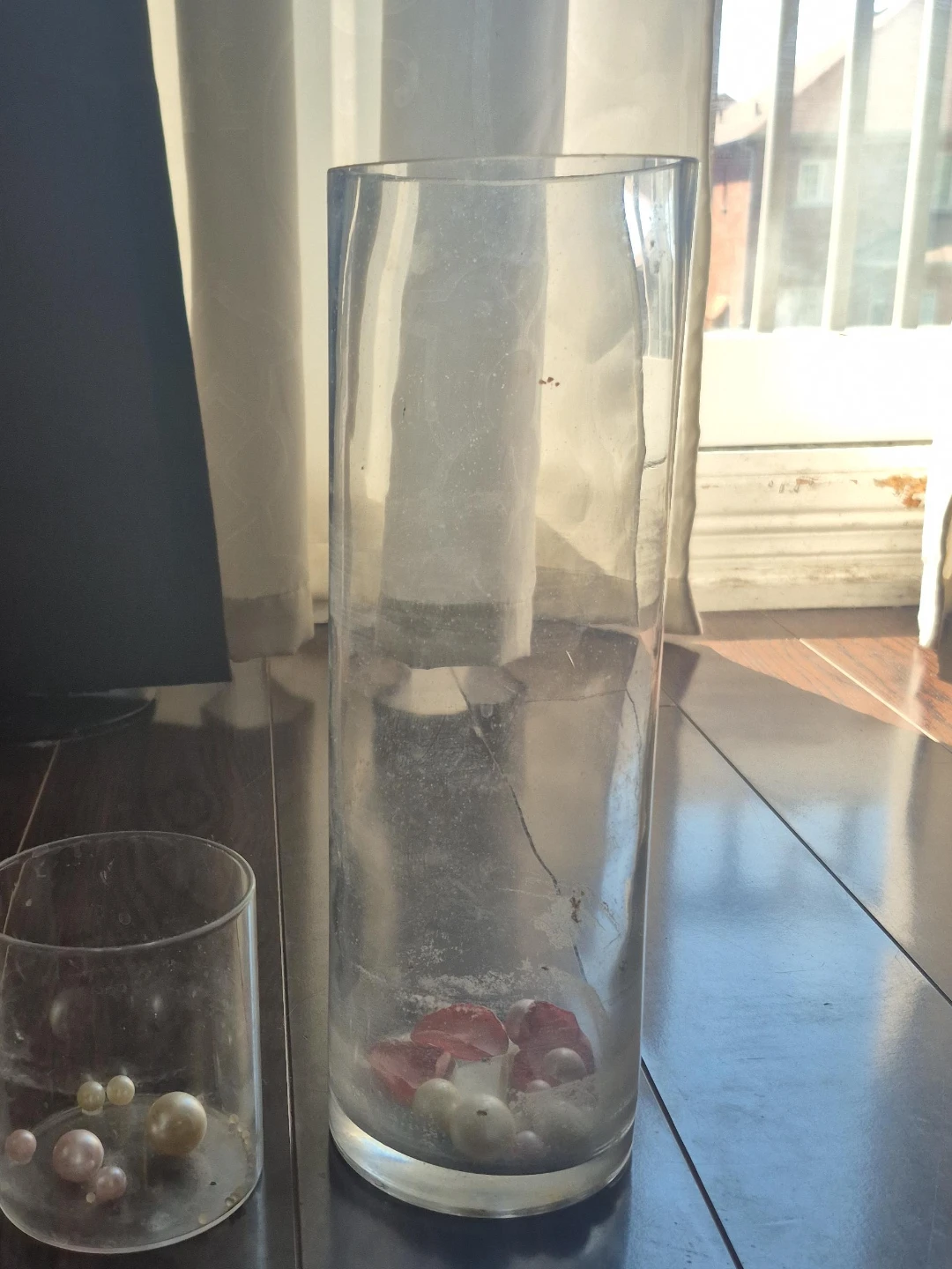 Glass Vase (without Decorative Pearls and Petals)