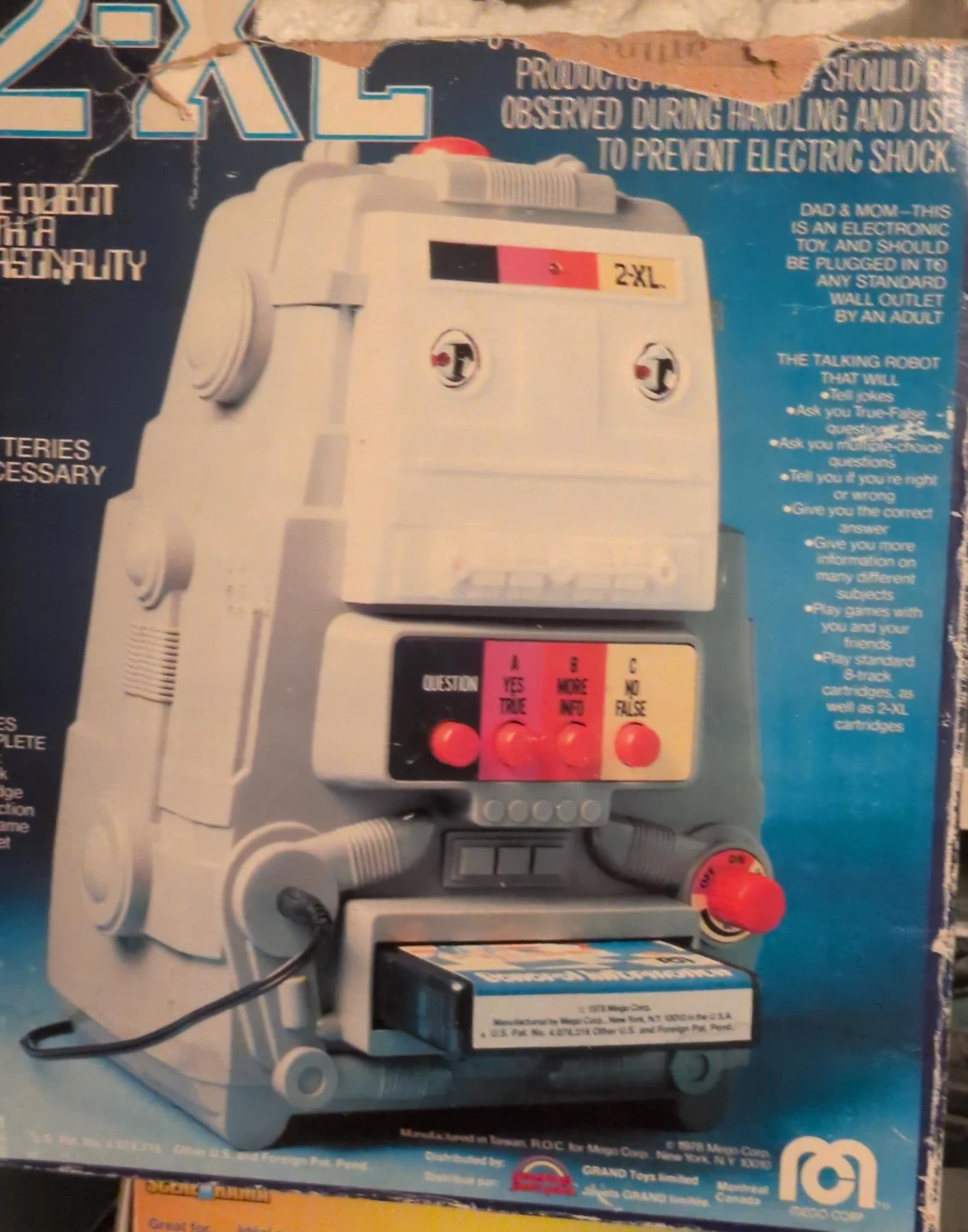 VINTAGE 2-XL The Talking Robot Toy