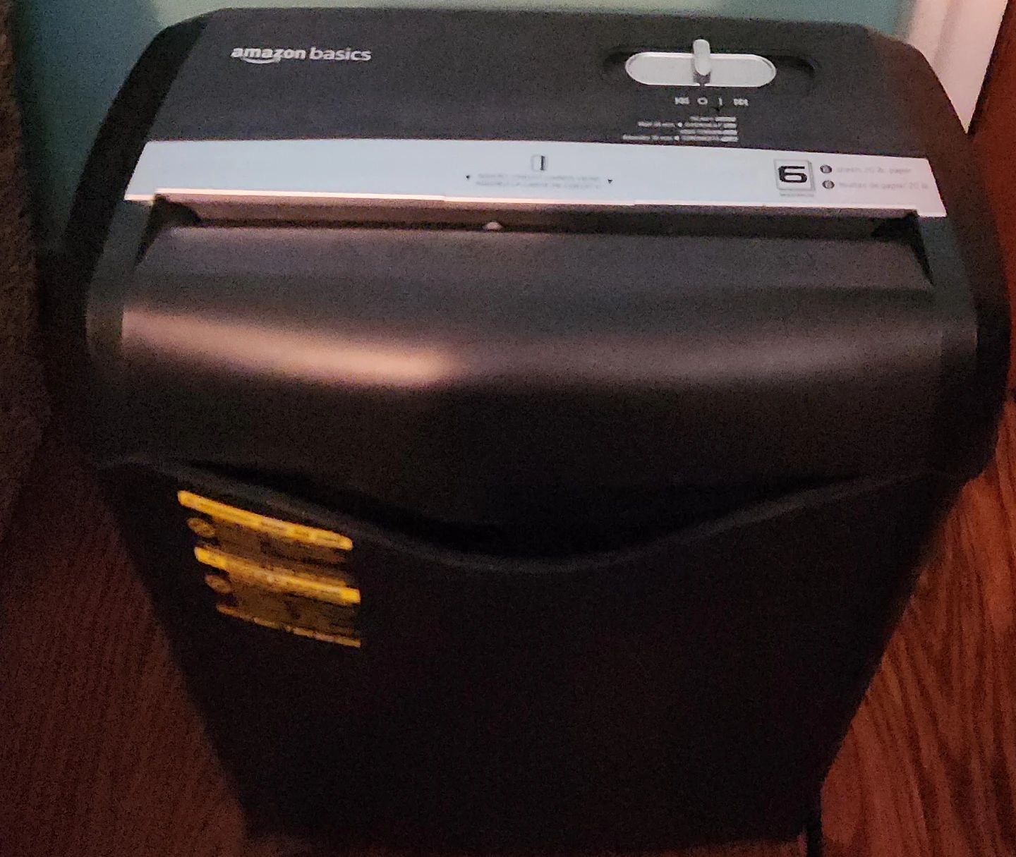 Amazon Basics Paper Shredder