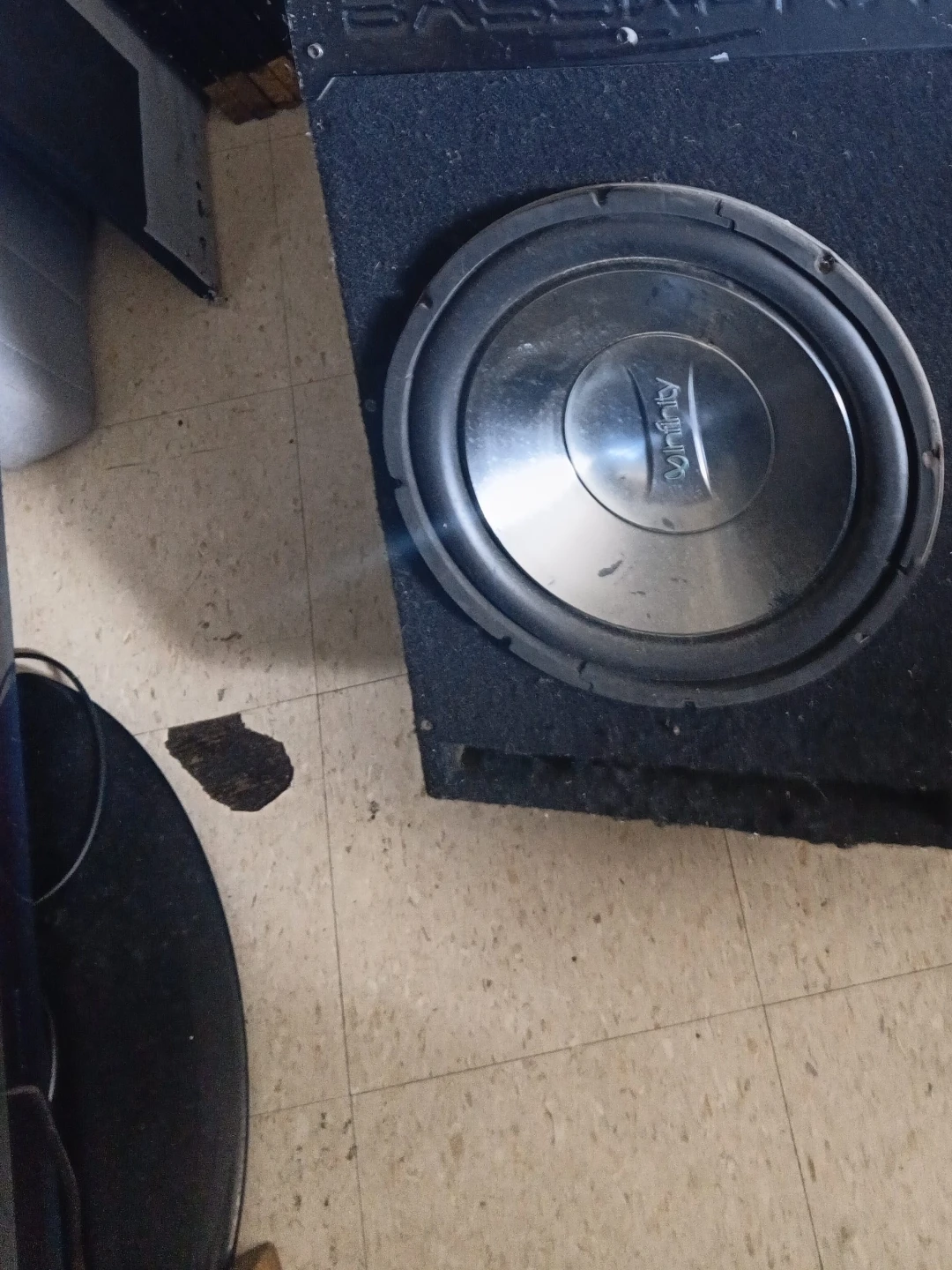 Infinity Subwoofer in Enclosure