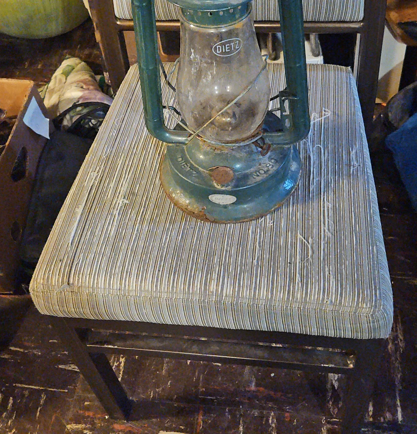 Dietz "Little Wizard" Oil Lantern