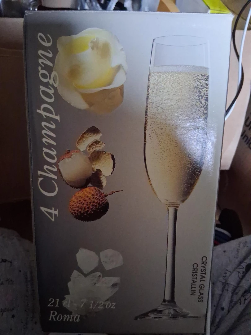 4 Champagne Glasses - Roma Crystal