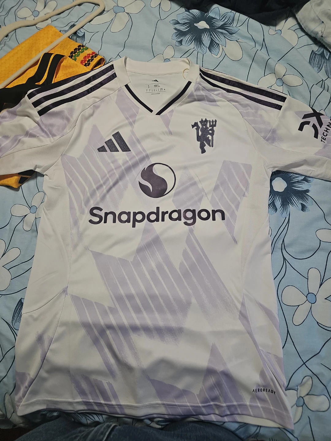 Adidas Manchester United 2023/24 Third Jersey - Size S