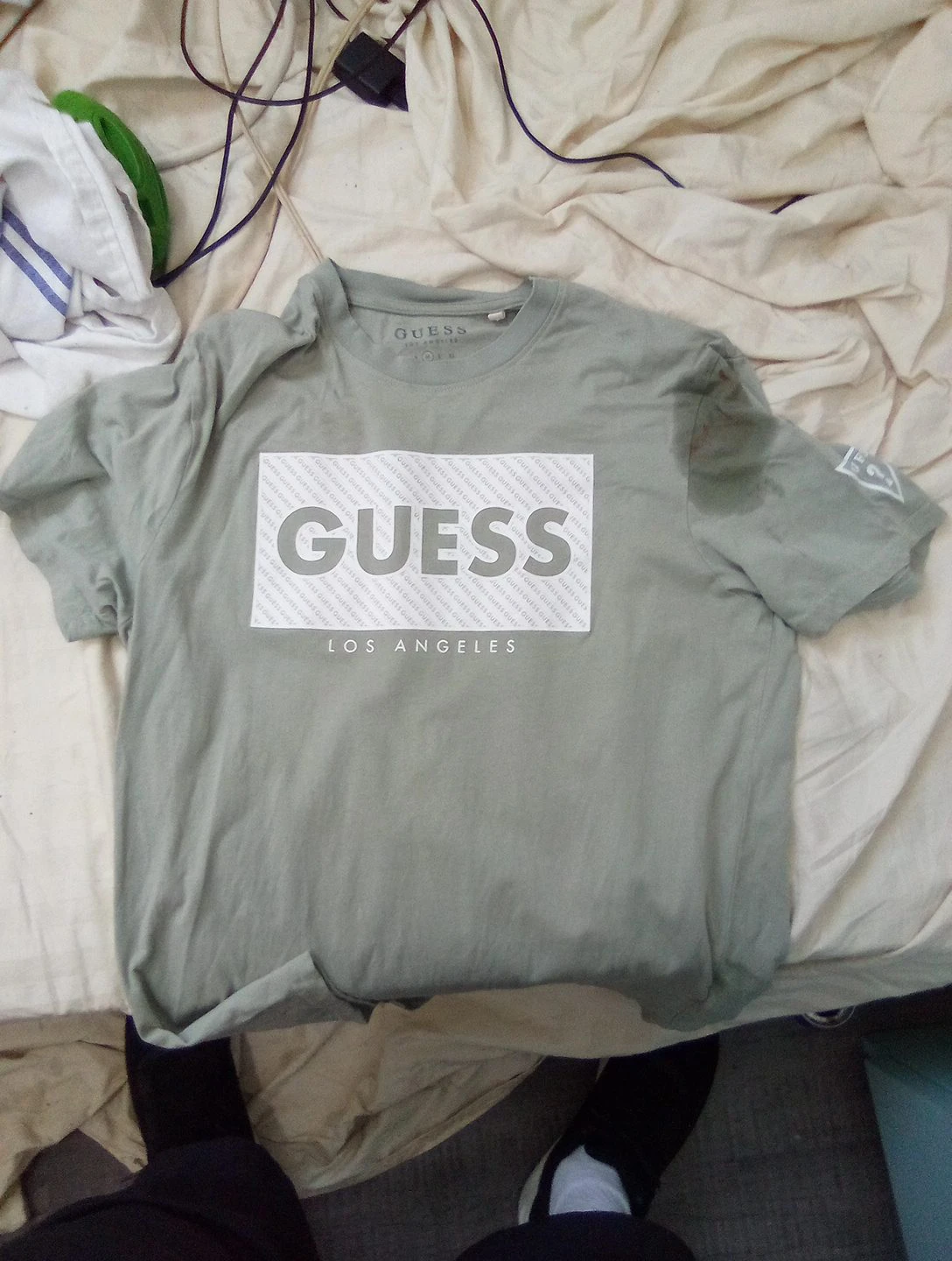 Guess T-Shirt