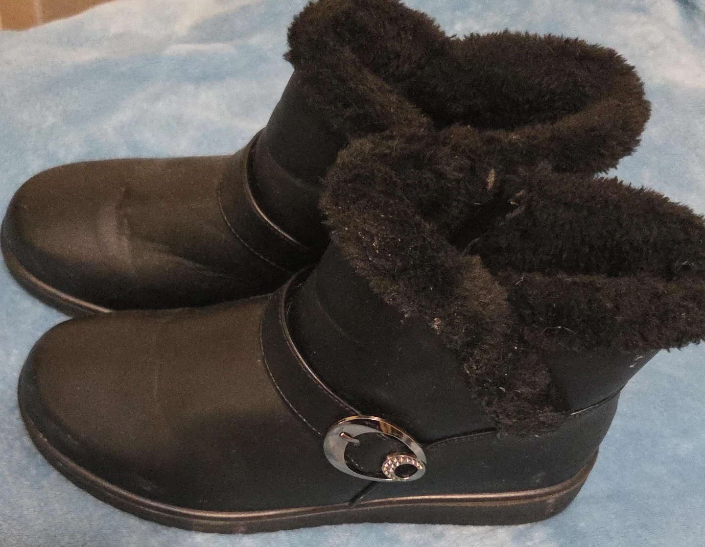 Black Fur-Lined Winter Boots