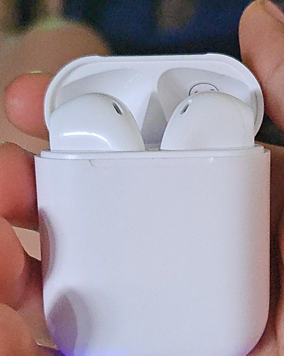 White Wireless Earbuds