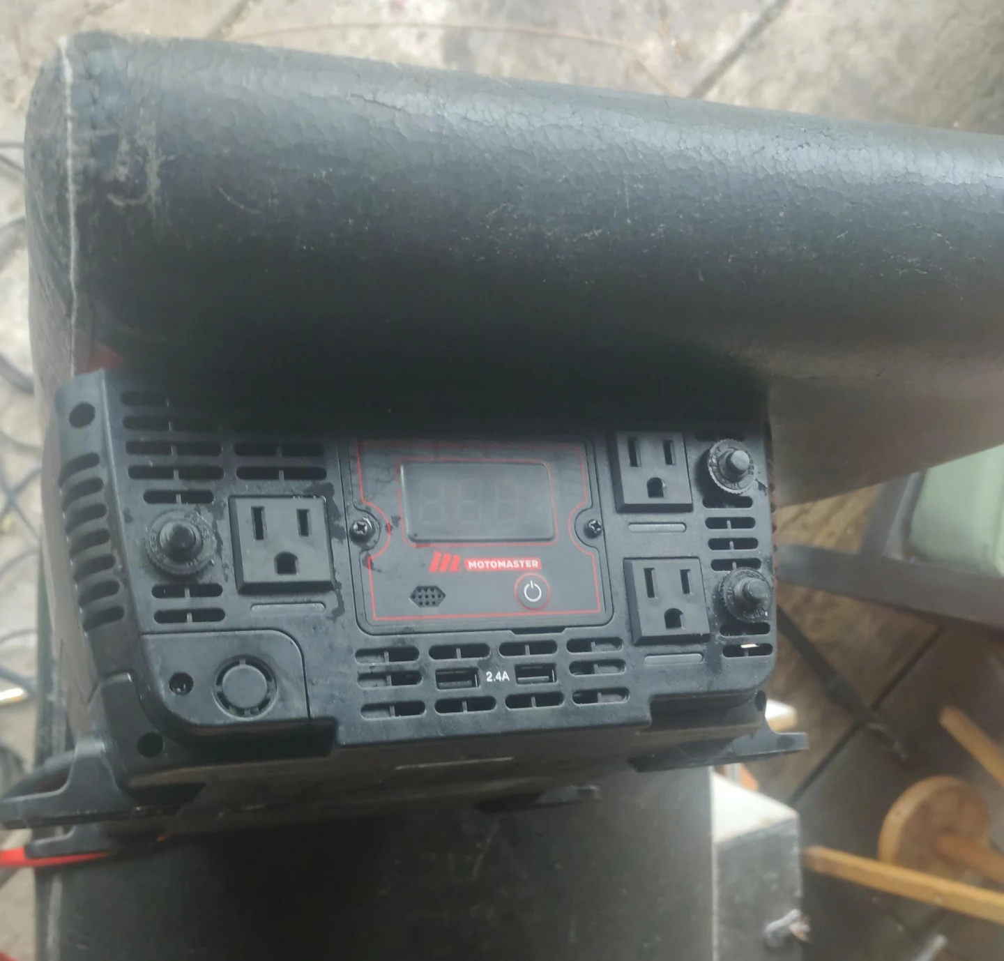 Motomaster Power Inverter