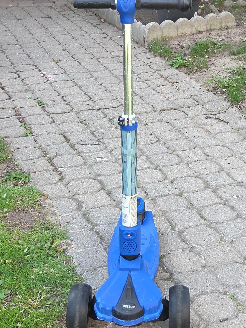 Jetson Blue 3-Wheel Scooter