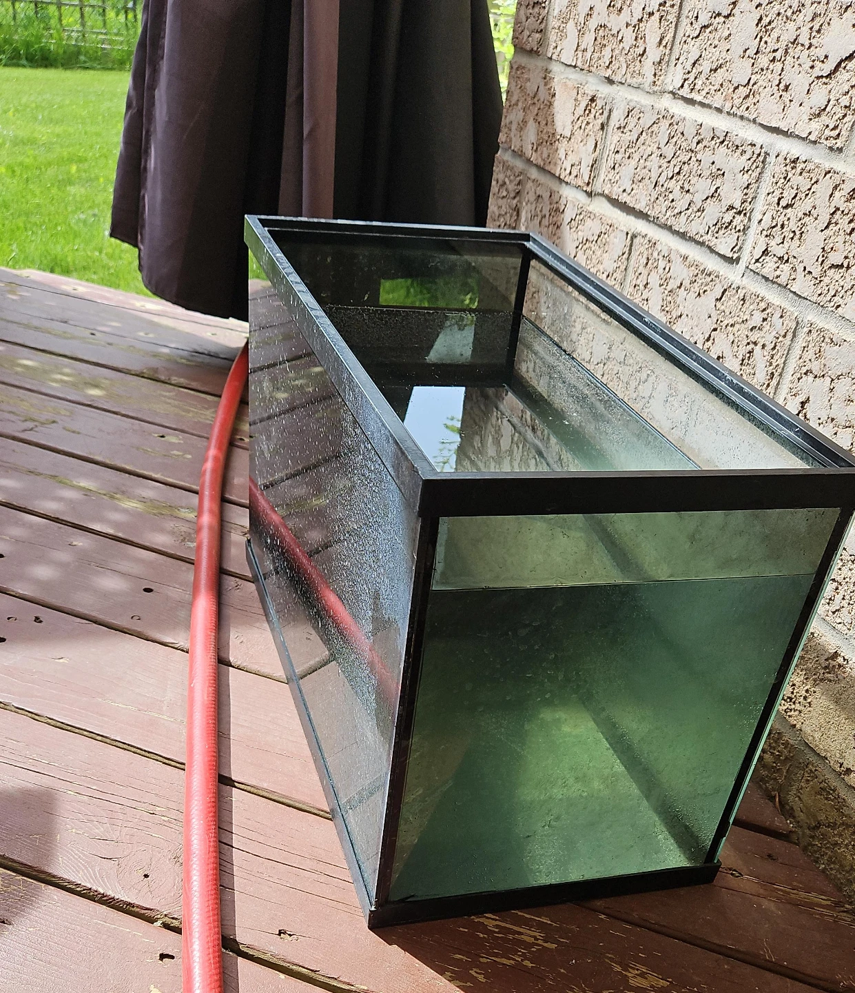 10 Gallon Glass Aquarium Tank - photo 2