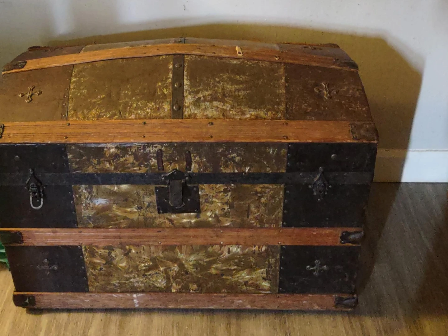 Vintage Steamer Trunk