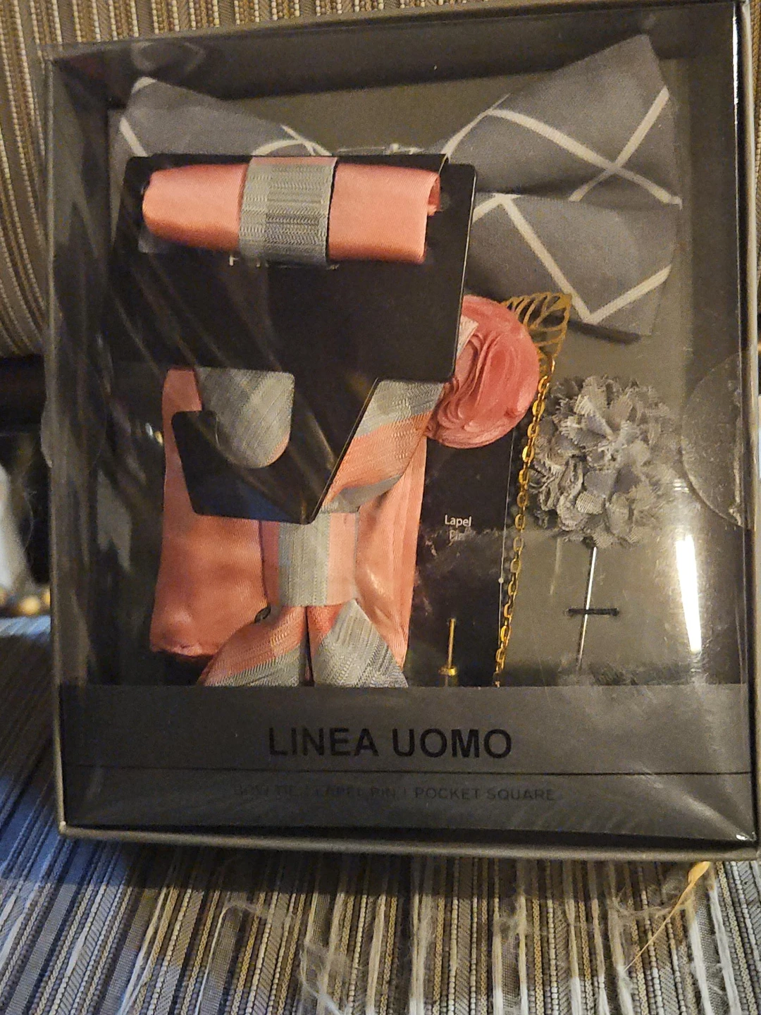 Linea Uomo Bow Tie, Lapel Pin & Pocket Square Set