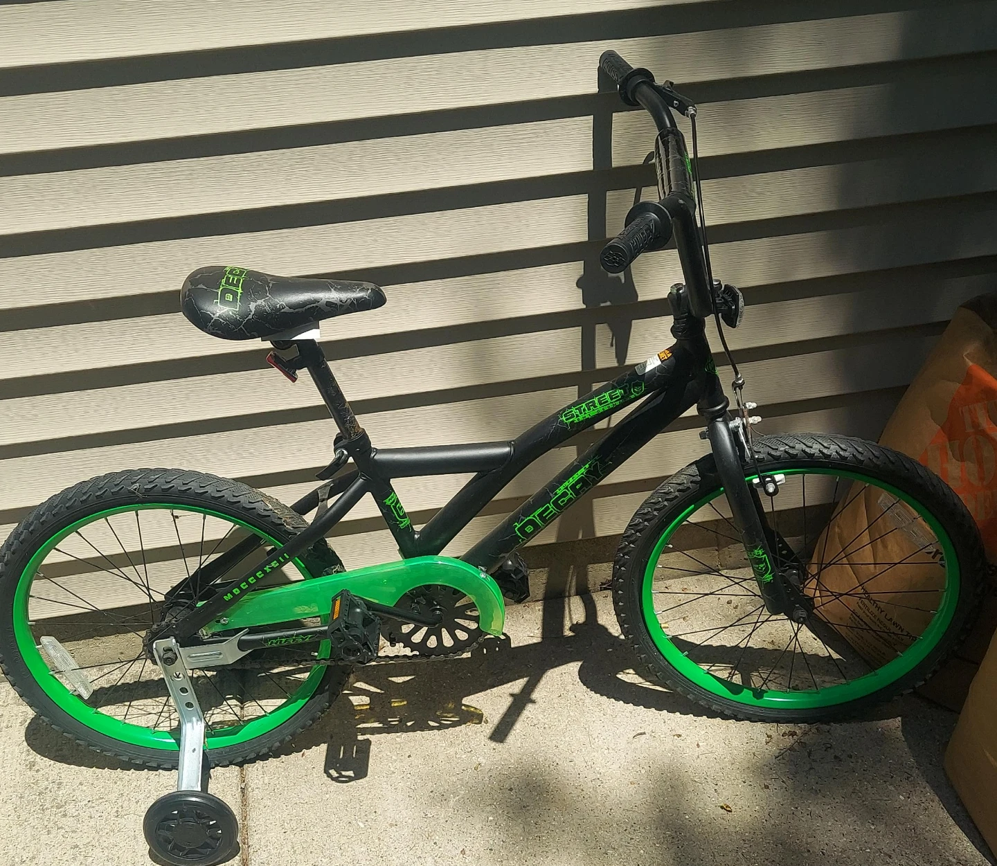 Mongoose Street 20" BMX Bike