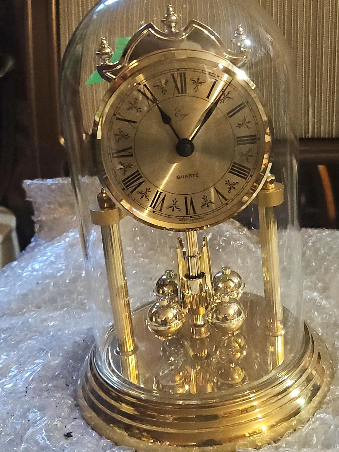 Egoe Quartz Pendulum Clock with Glass Dome
